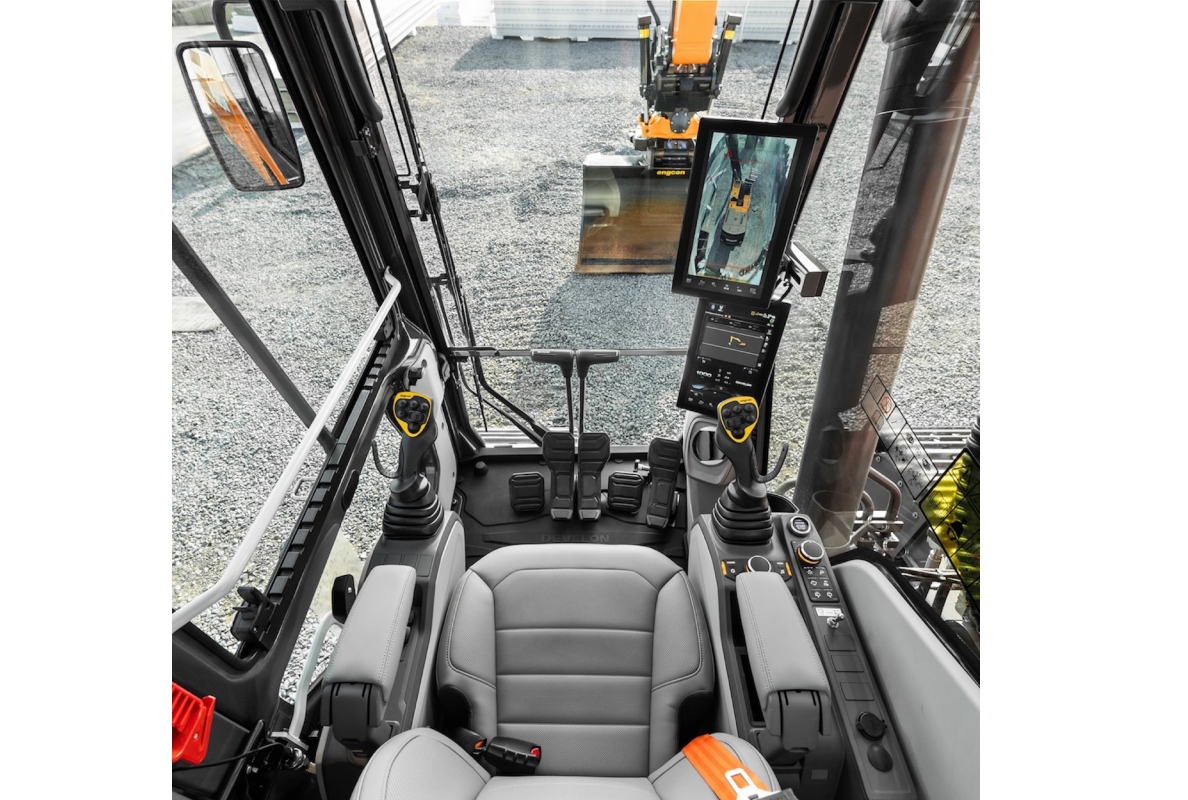 Develon DX260LC-9