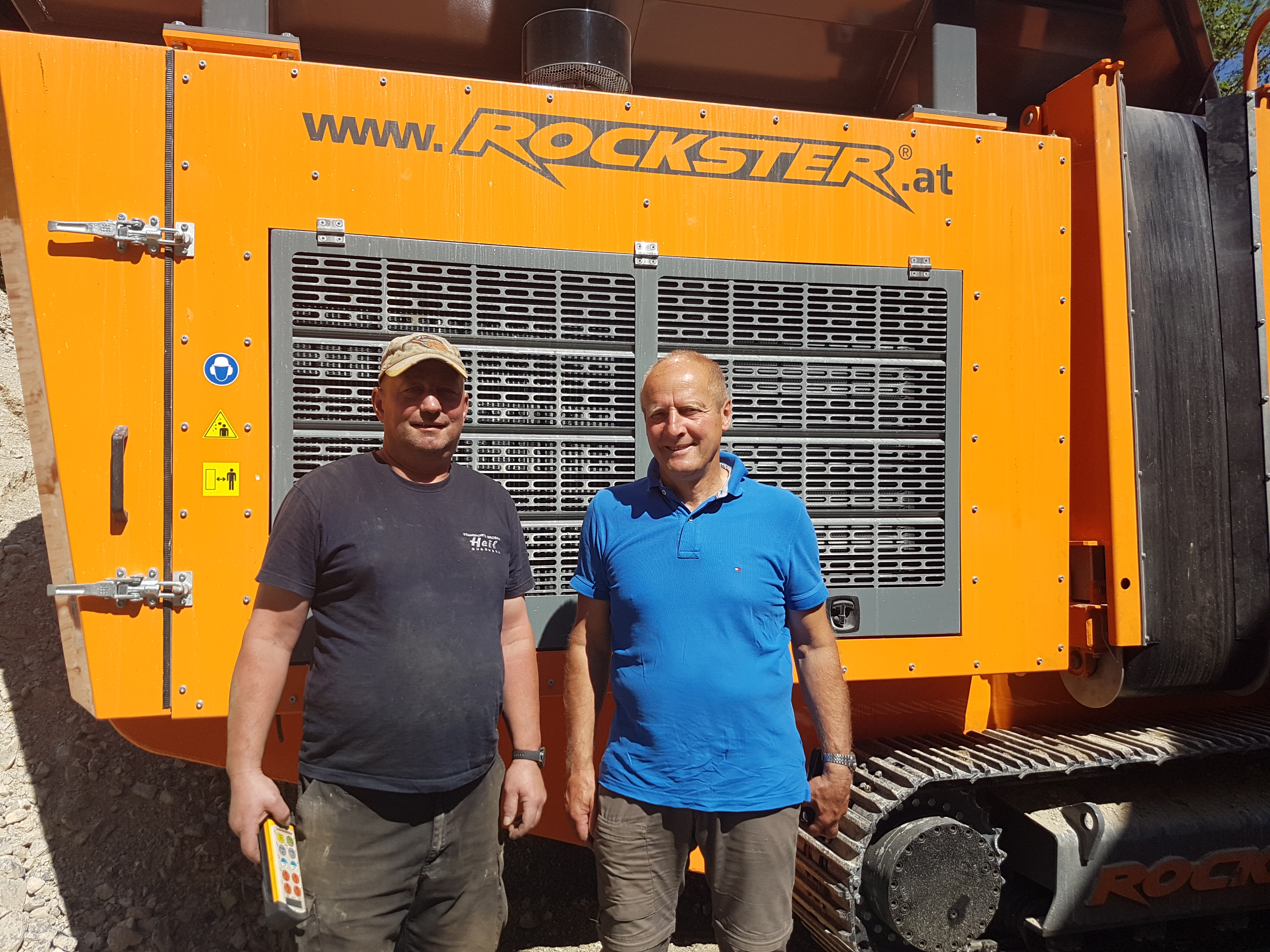 Gravel quarry manager Thomas Gruber (left) end owner Peter Happenhofer (right) in front of their new Rockster R800 jaw crusher.  <br> Image source: Rockster Austria International GmbH