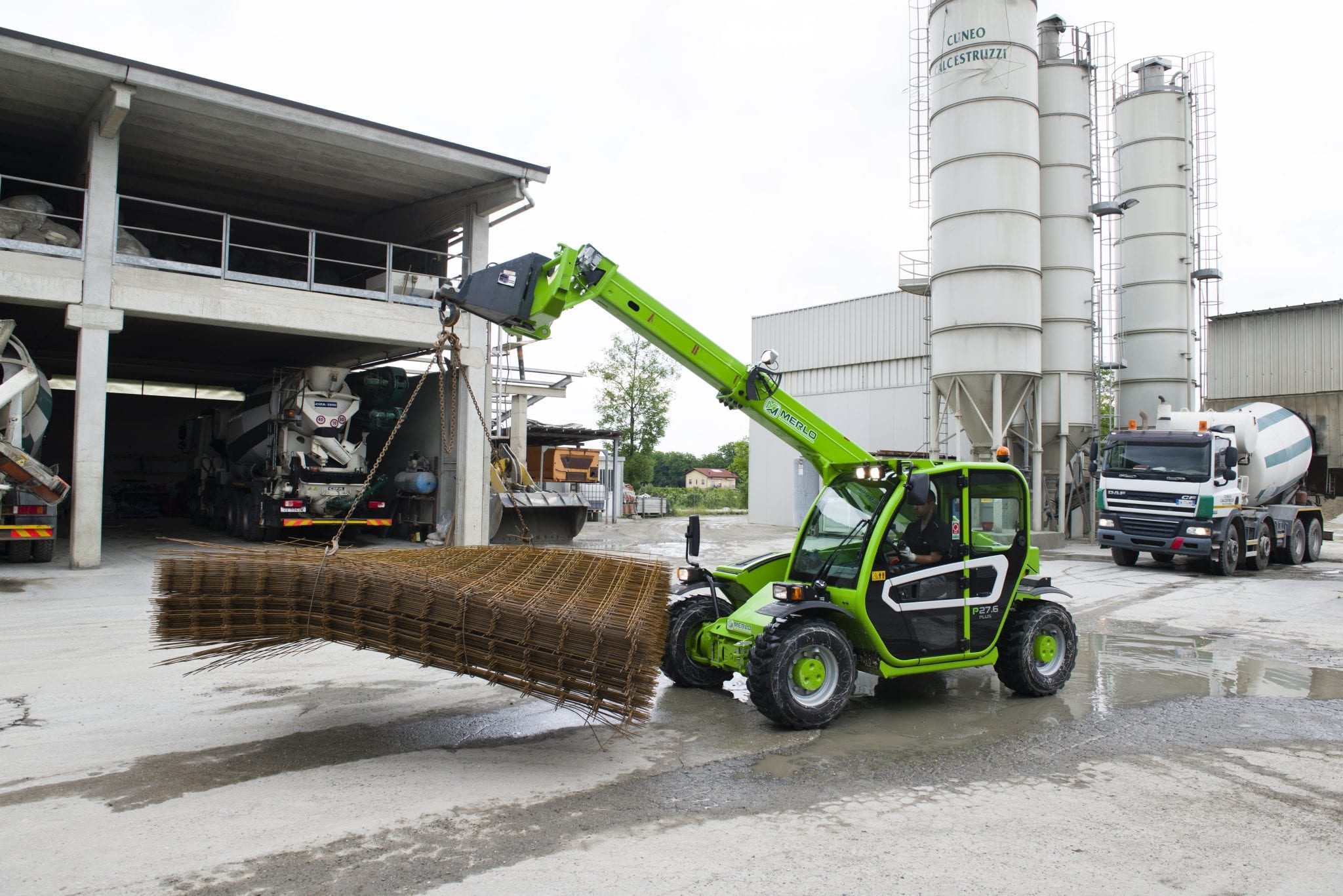 AMS Merlo P27.6 Plus <br> Image source: Merlo AMS