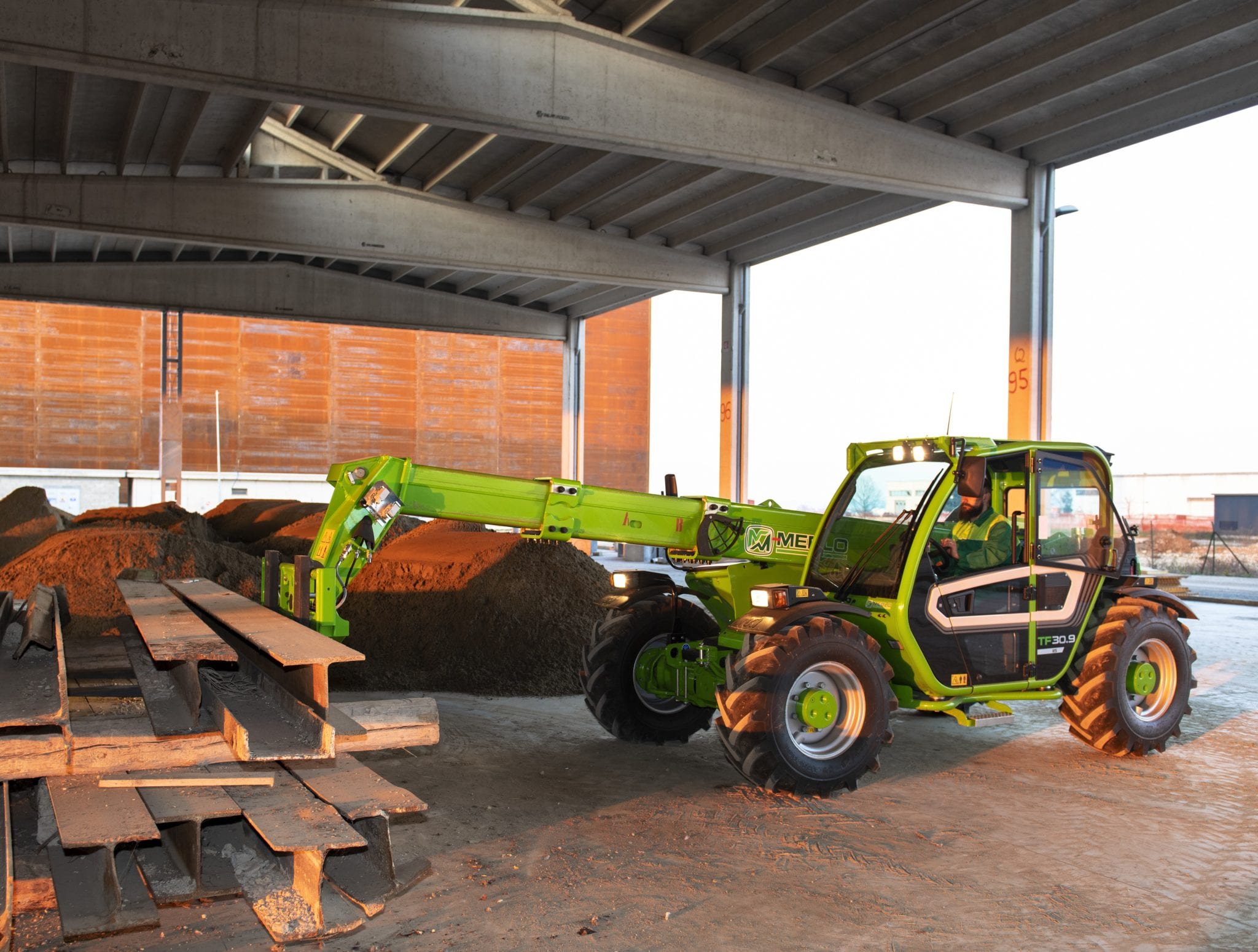 AMS Merlo TF30.9