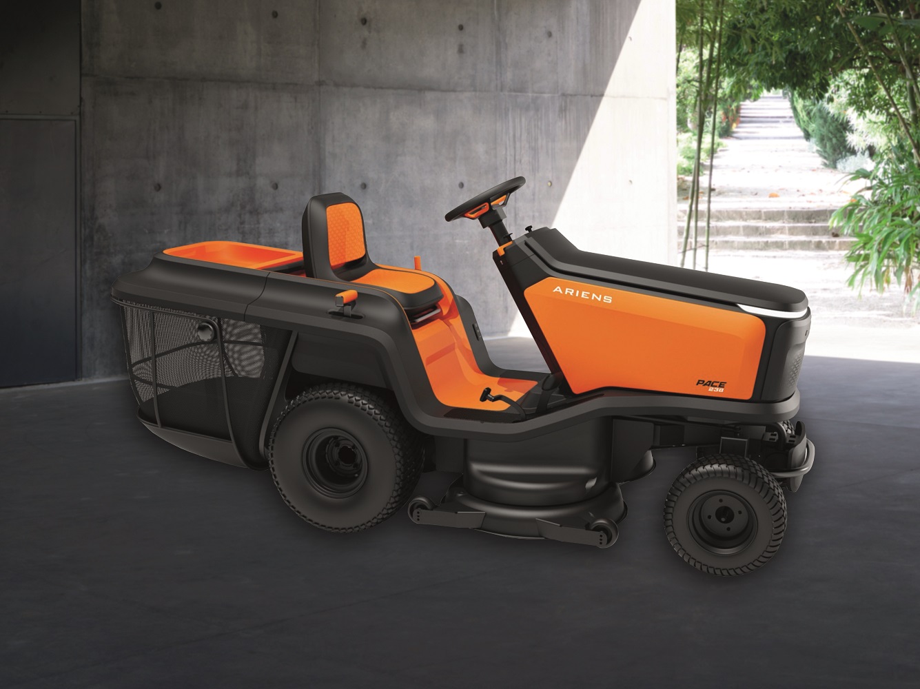 Ariens präsentiert zur GaLaBau eine Vor-Premiere seiner neuen Rasentraktoren. Im Bild zu sehen ein Modell der Produktfamilie Pace.
