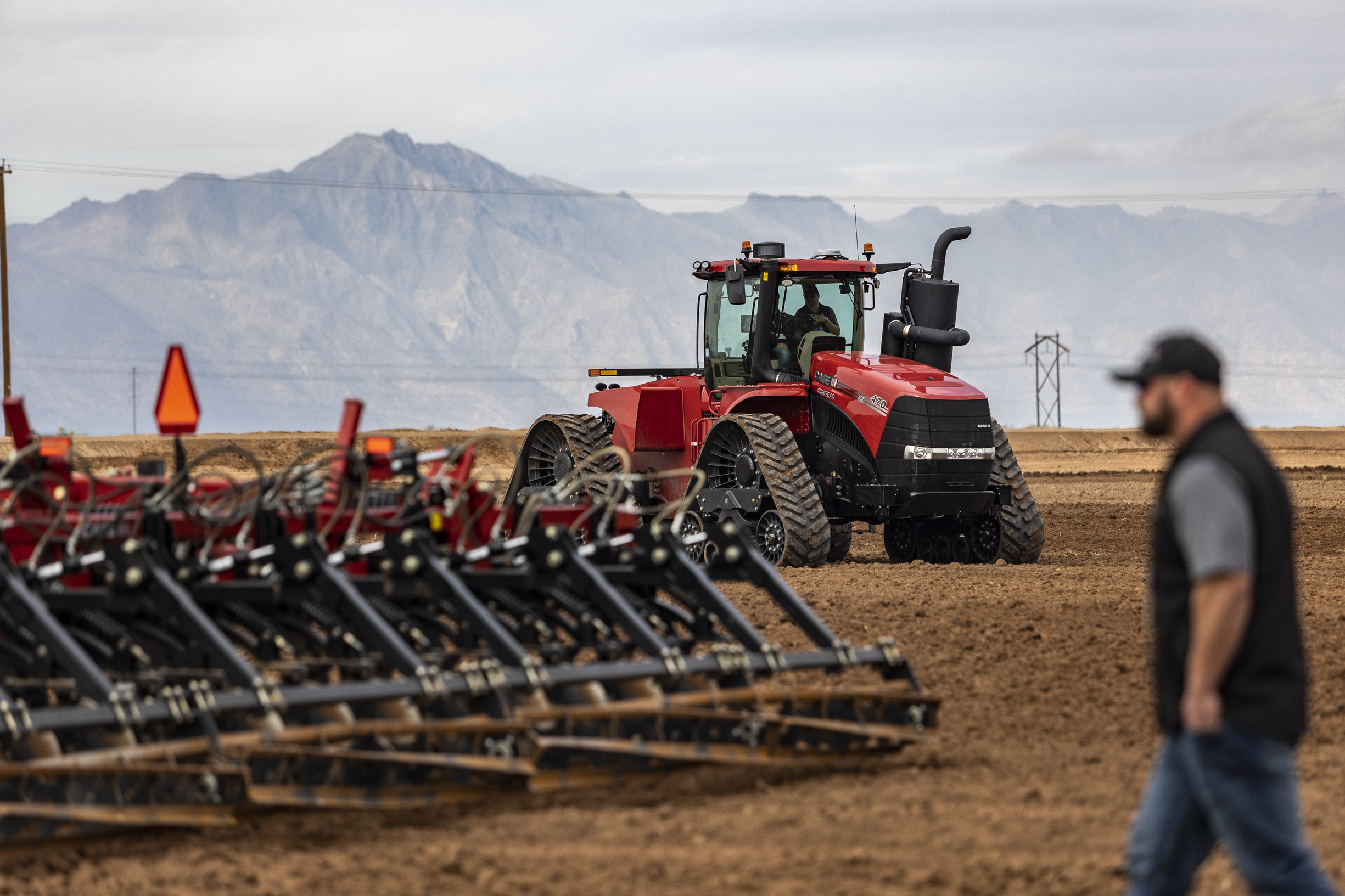 Machinery Focus: CASE IH updates to tractors and loaders 