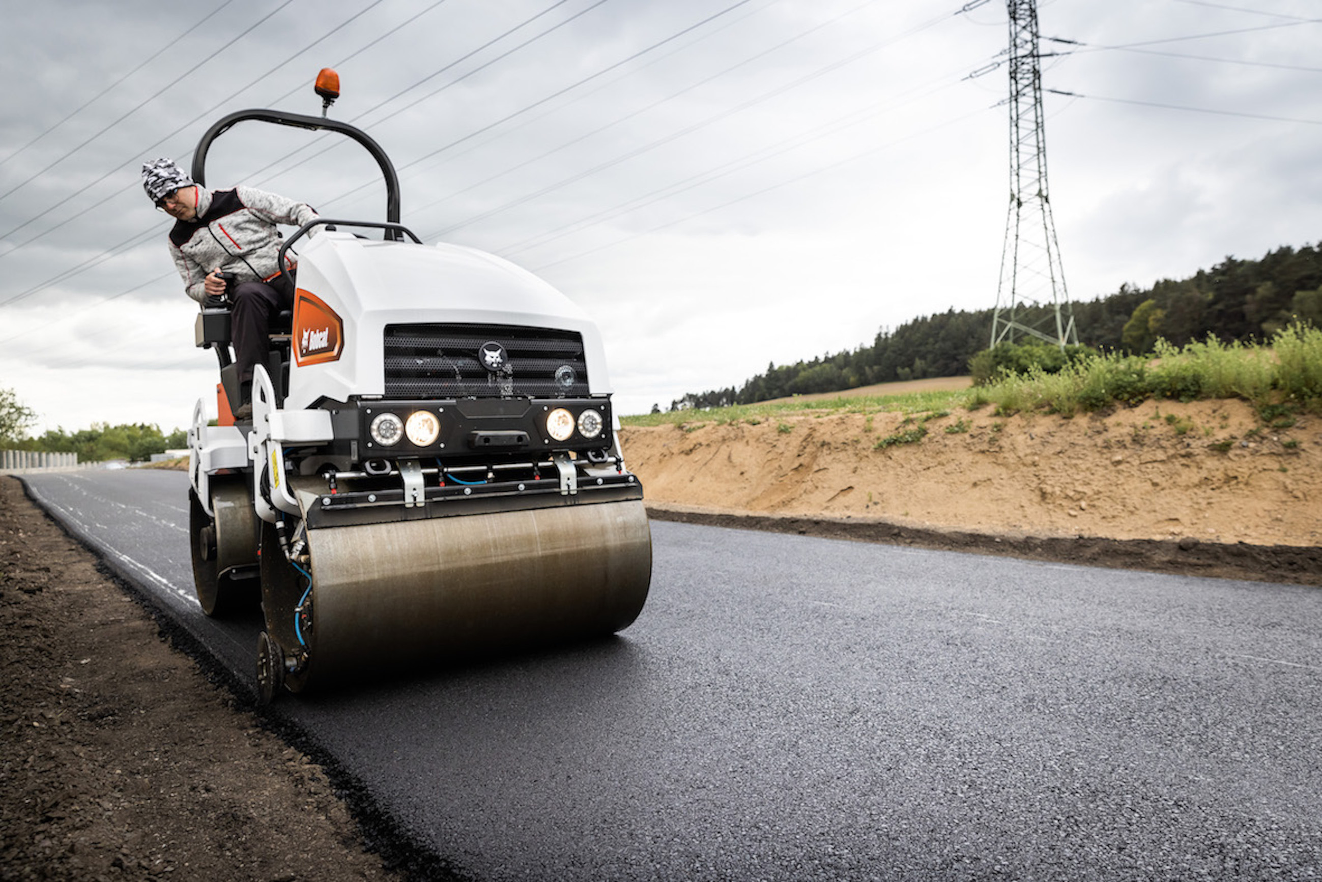 Bobcat ATR26 - road maintenance