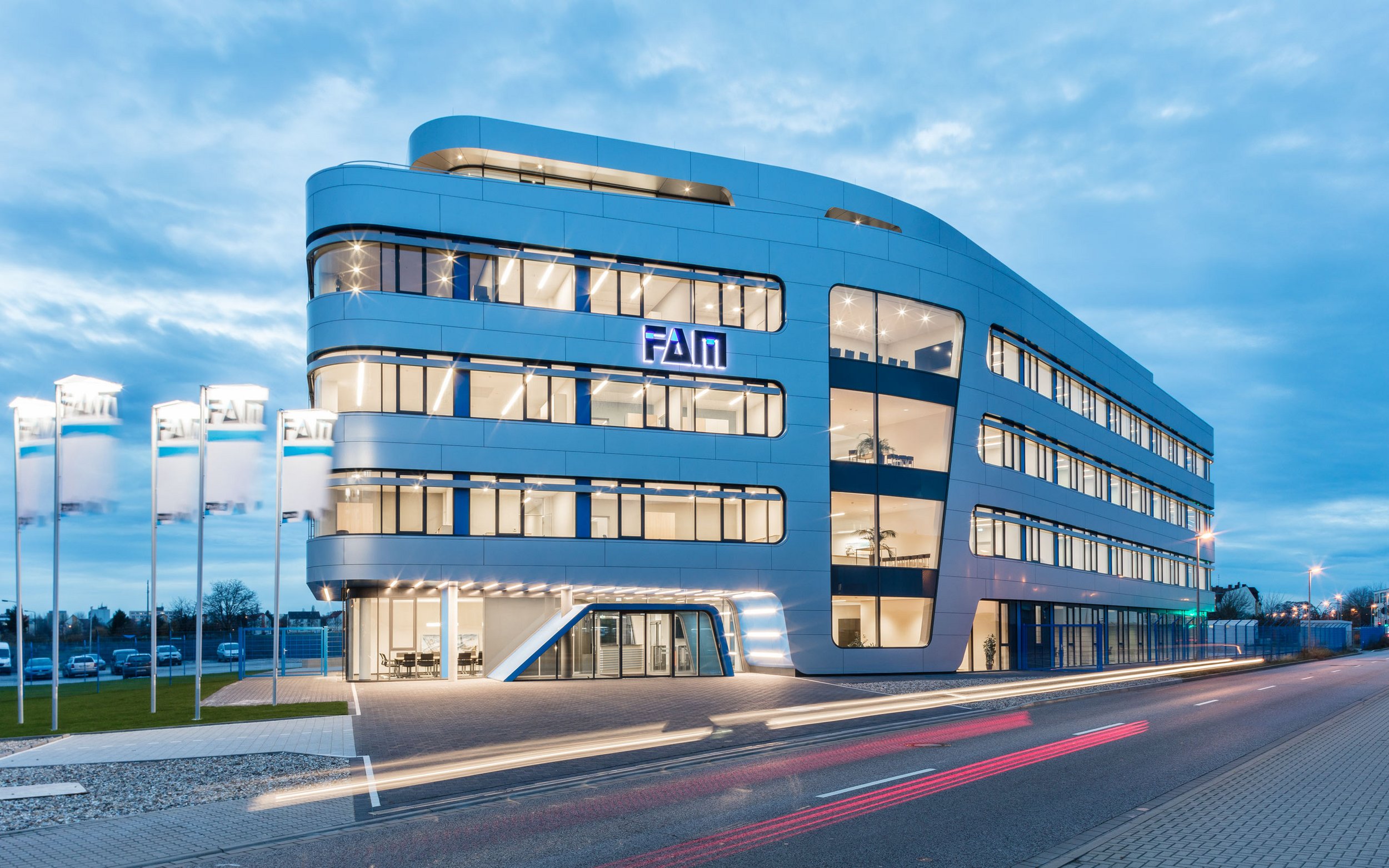 The FAM Group, one of the world’s leading full-service providers of bulk material handling and processing plants, is also a member of the BEUMER Group.