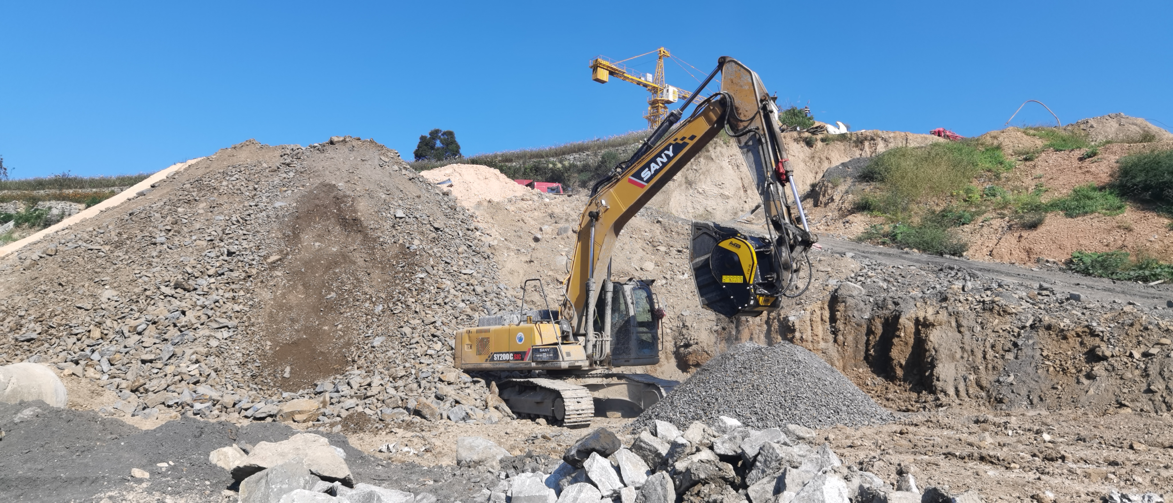 BF80.3 - Sany SY200C - China - Hotel construction