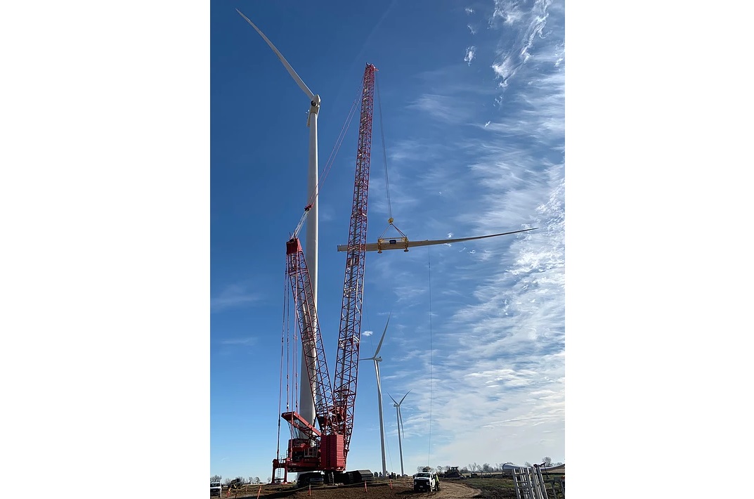 Four crawler cranes deliver strong performance at Texan wind farm