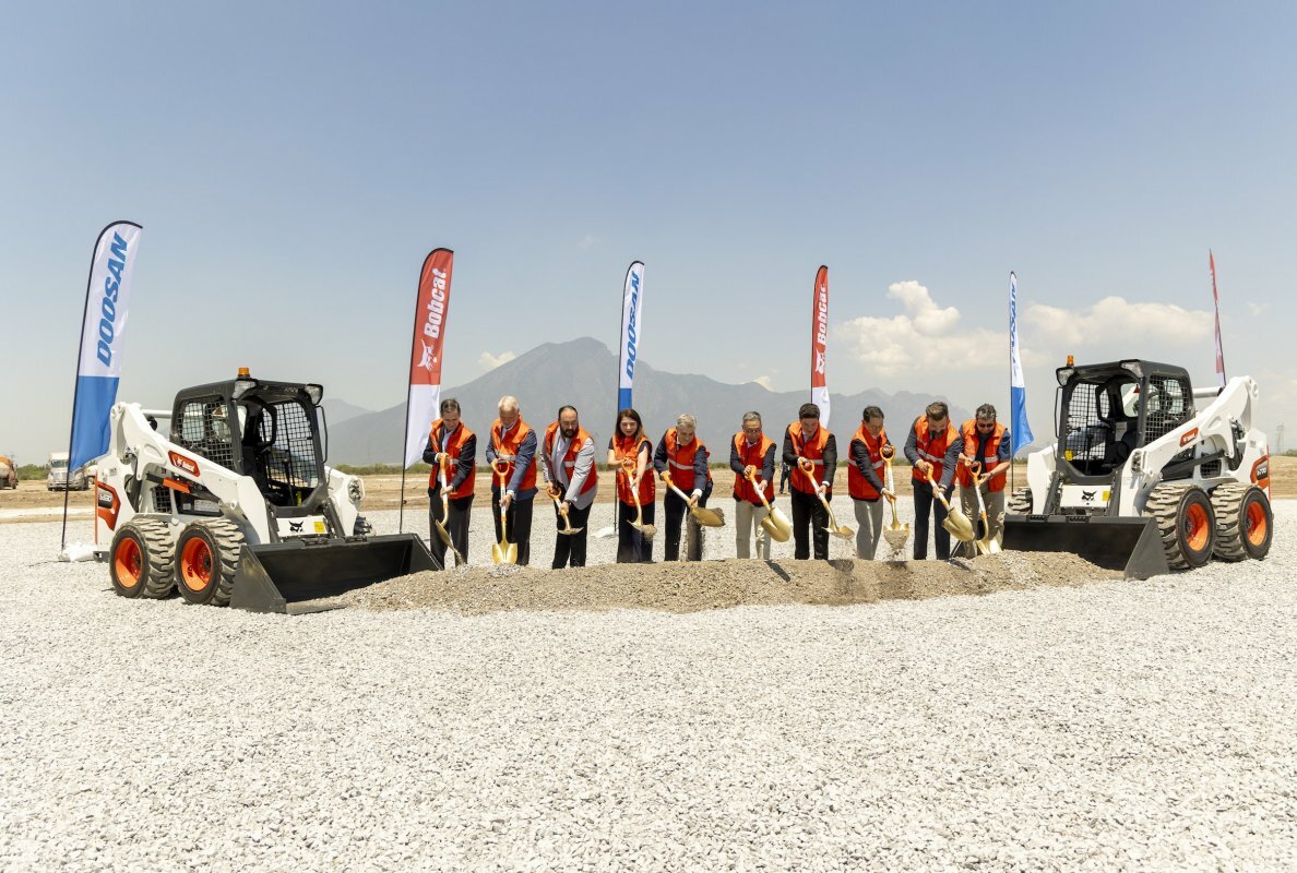  Bobcat Breaks Ground for Mexico Manufacturing Facility 