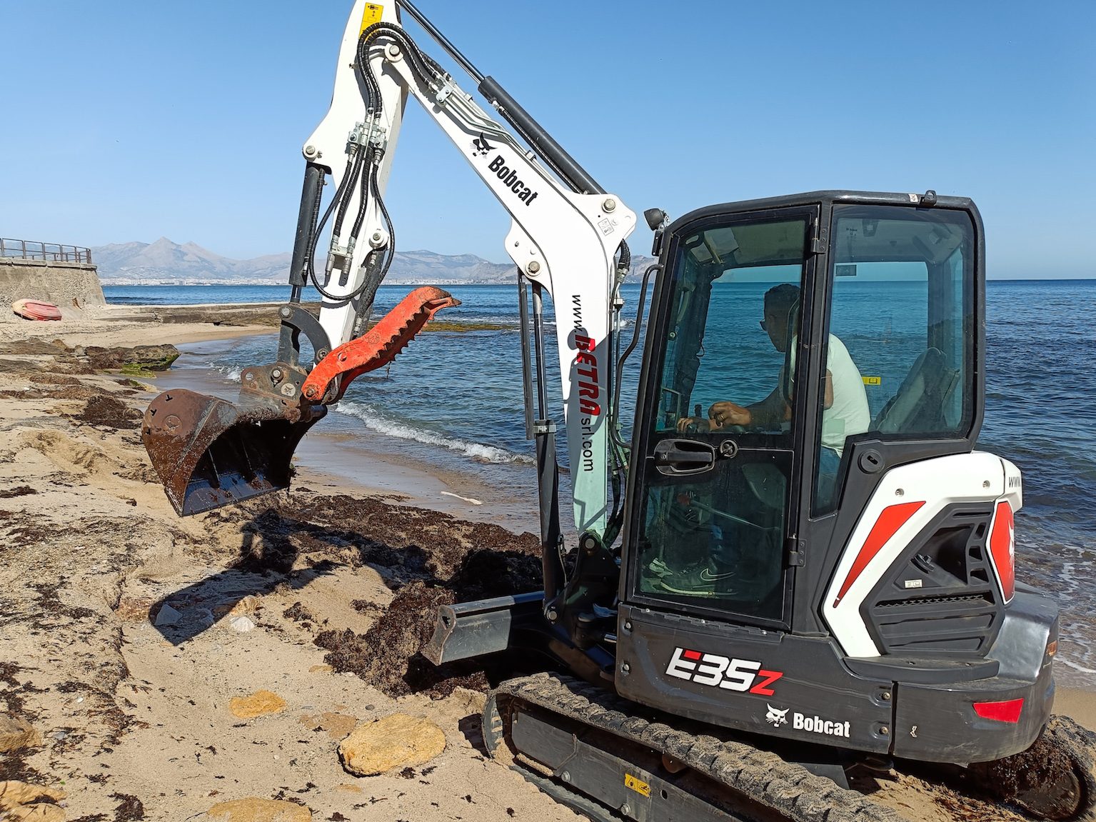 Bobcat E35z Mini-Excavator