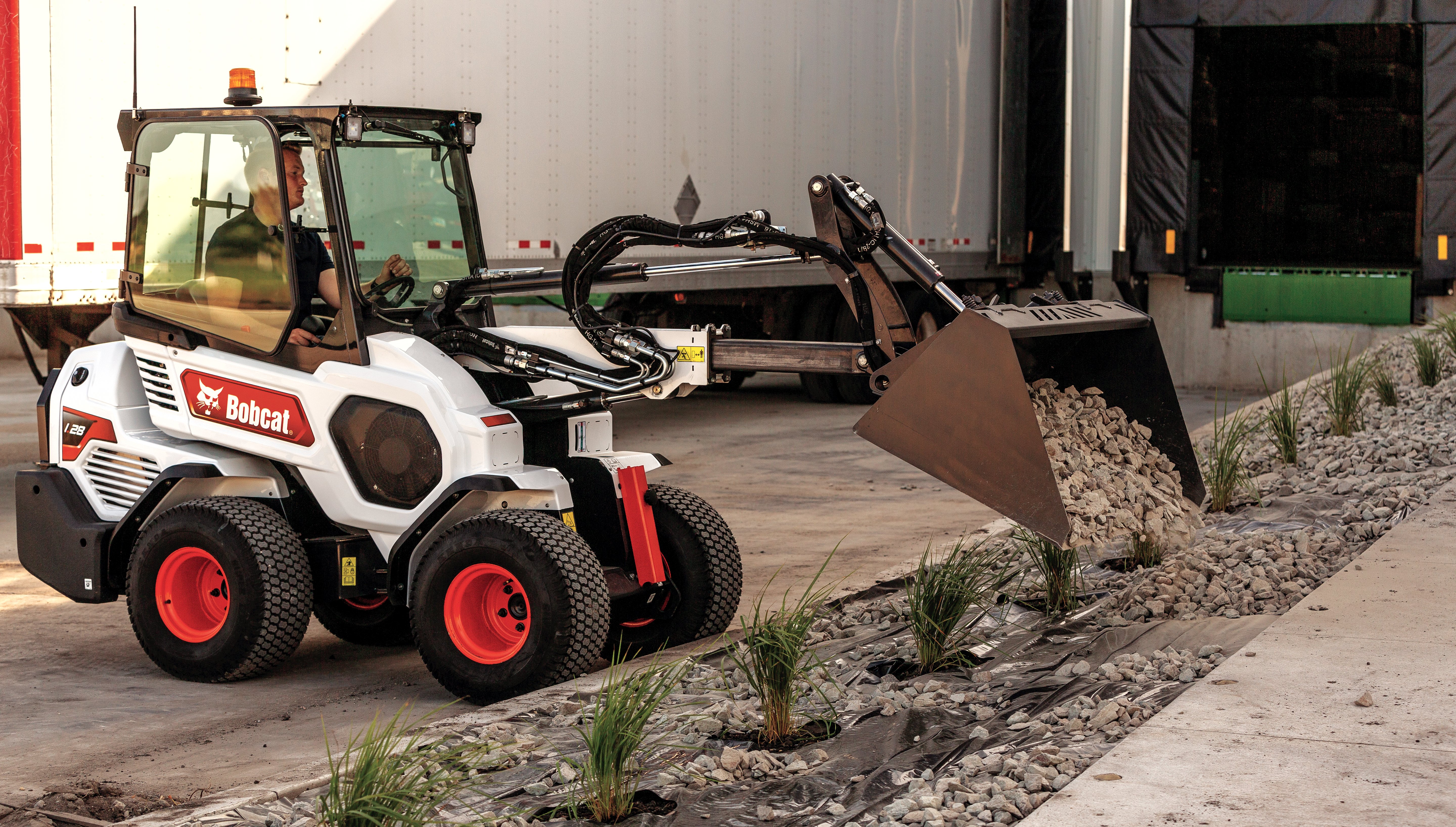 Bobcat Small articulated loader L28