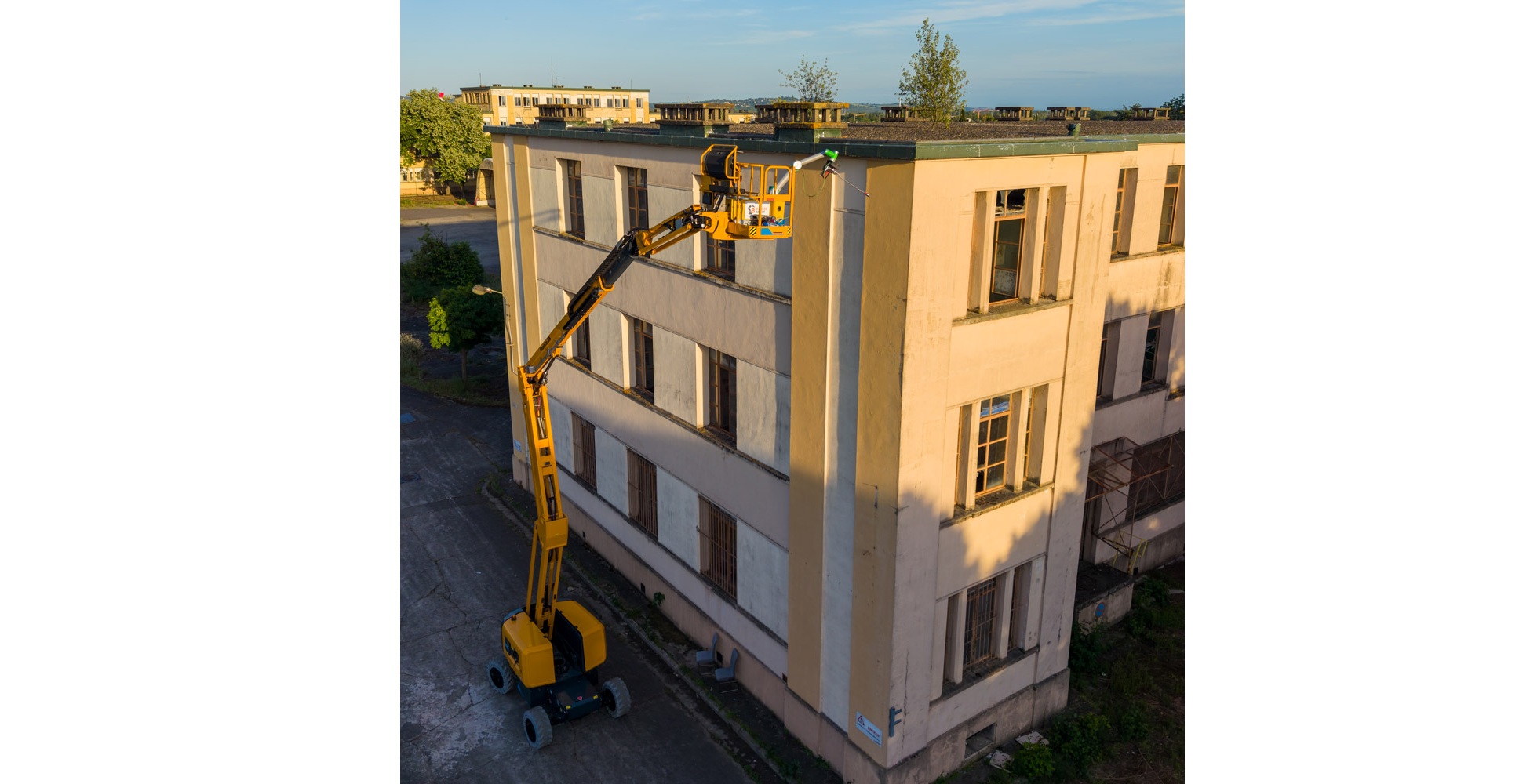  Haulotte and Builder Assist partner on robotics for working-at-height construction applications 
