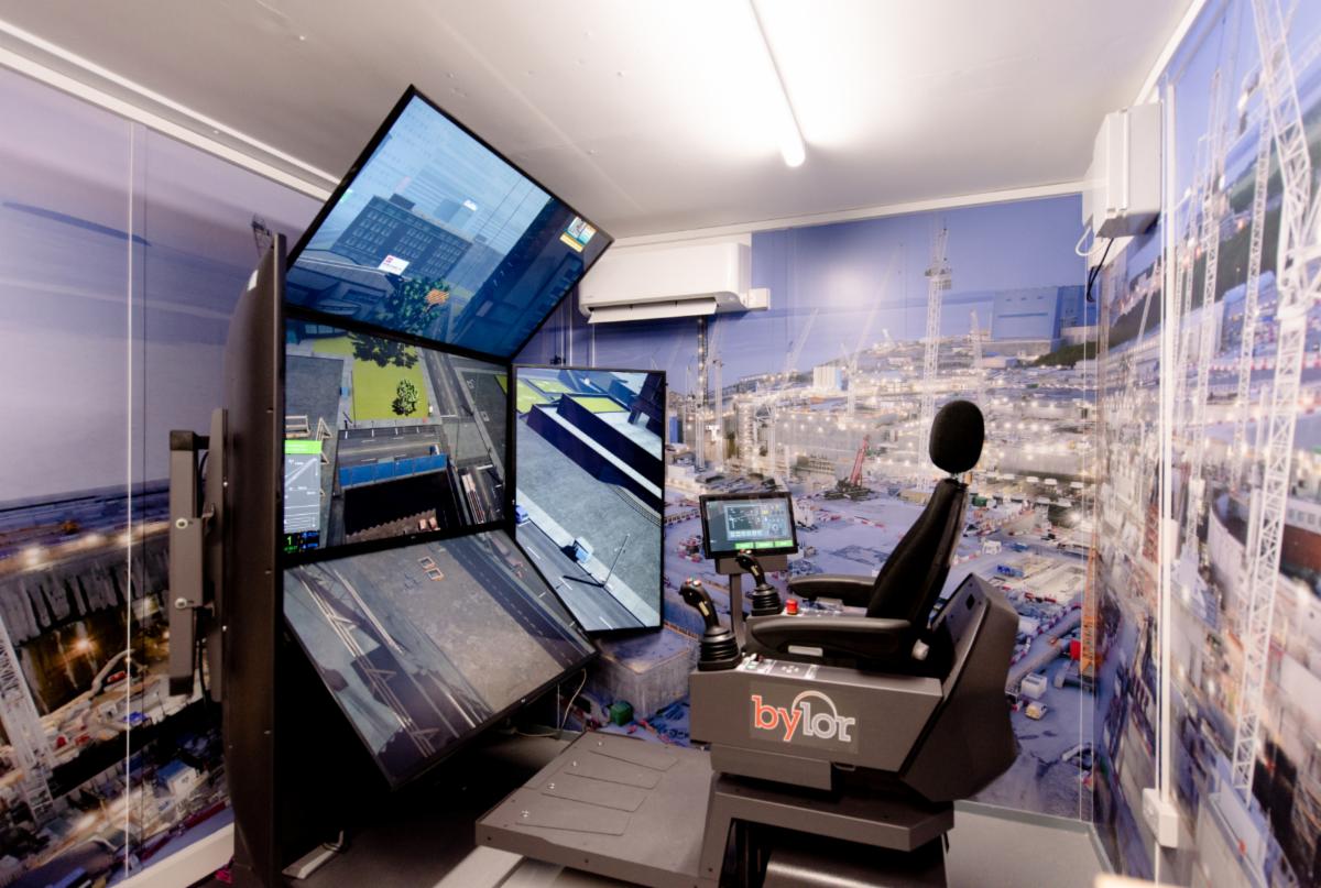 Bylor Crane Simulator <br> Image source: ST Engineering Antycip SAS; Mighty Mo Media Partners