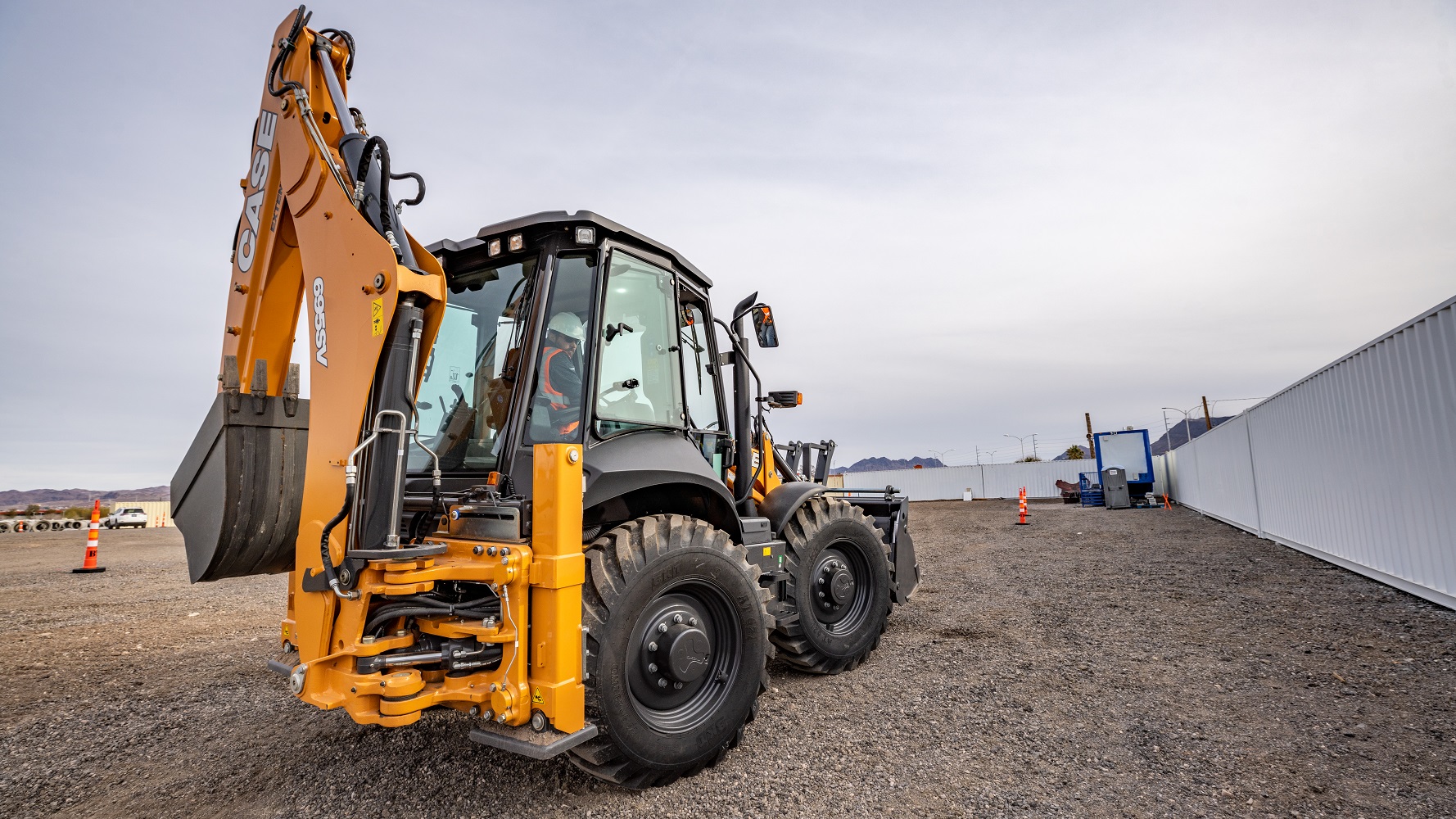 CASE 695SV Backhoe Loader