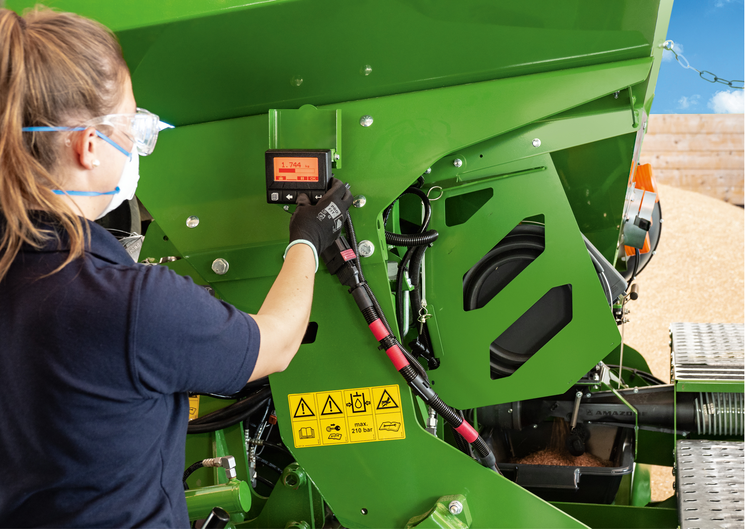AMAZONE offers the Comfort-Pack with TwinTerminal 3.0 for smart calibration