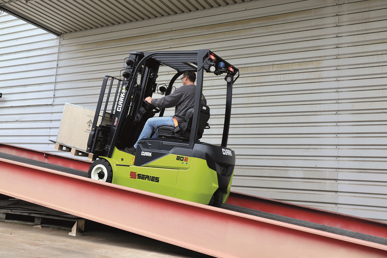 Full S-Series power now also for 48-volt forklifts