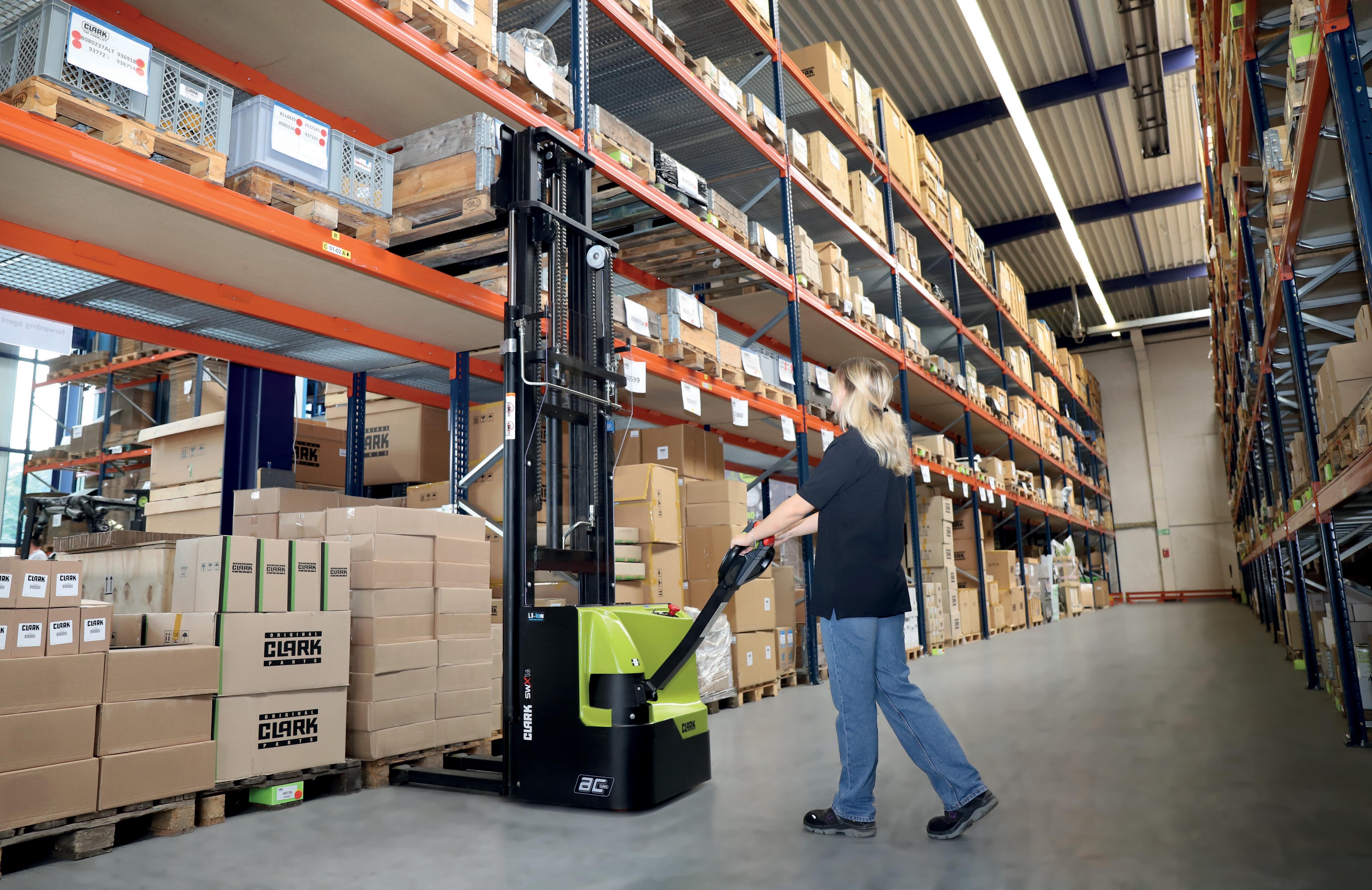 The Clark SWX16 high-lift