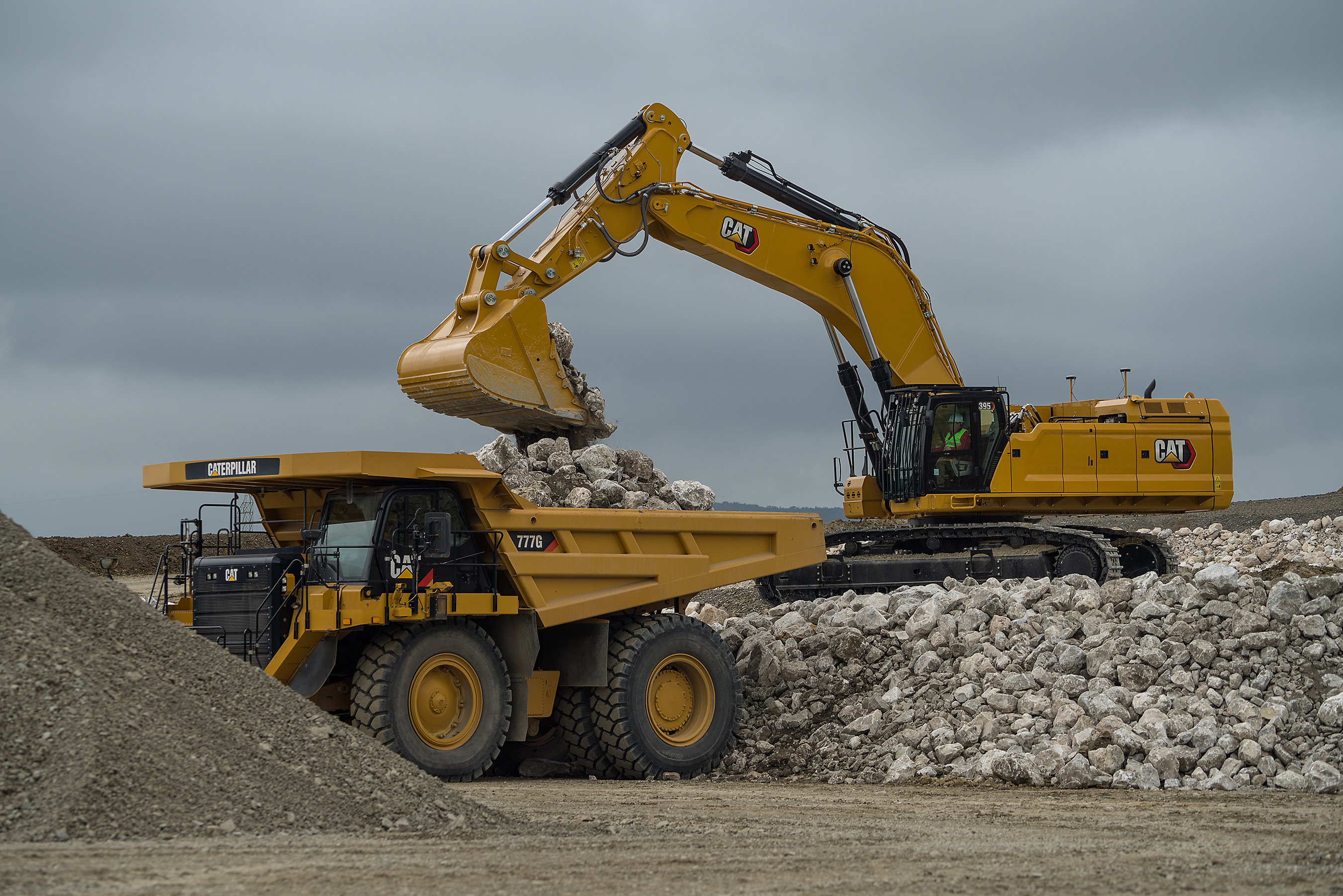 Cat 395 excavator