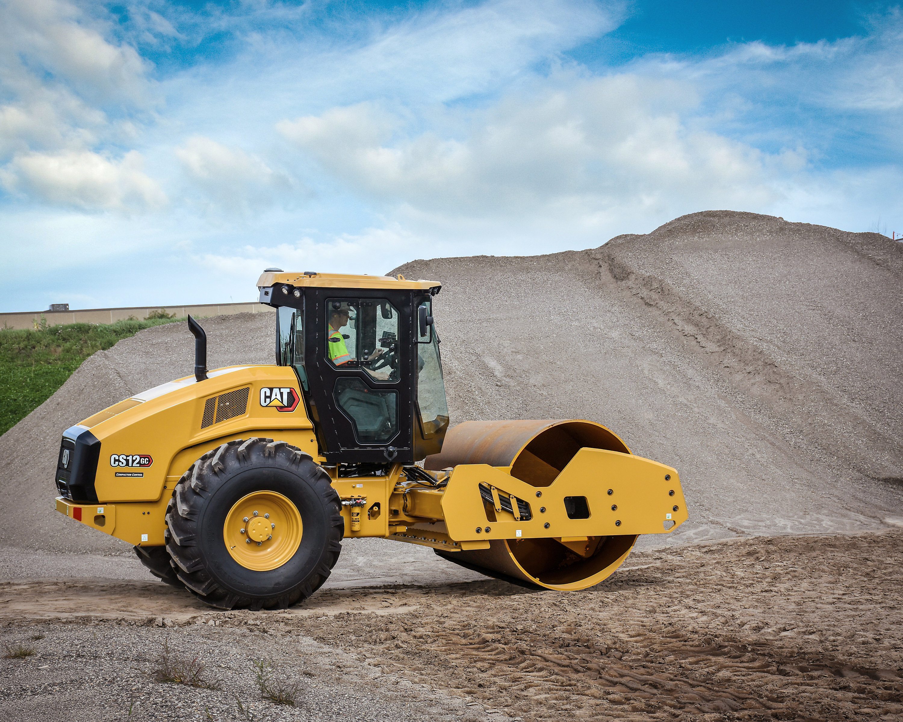 Cat CS12 GC Vibratory Soil Compactor