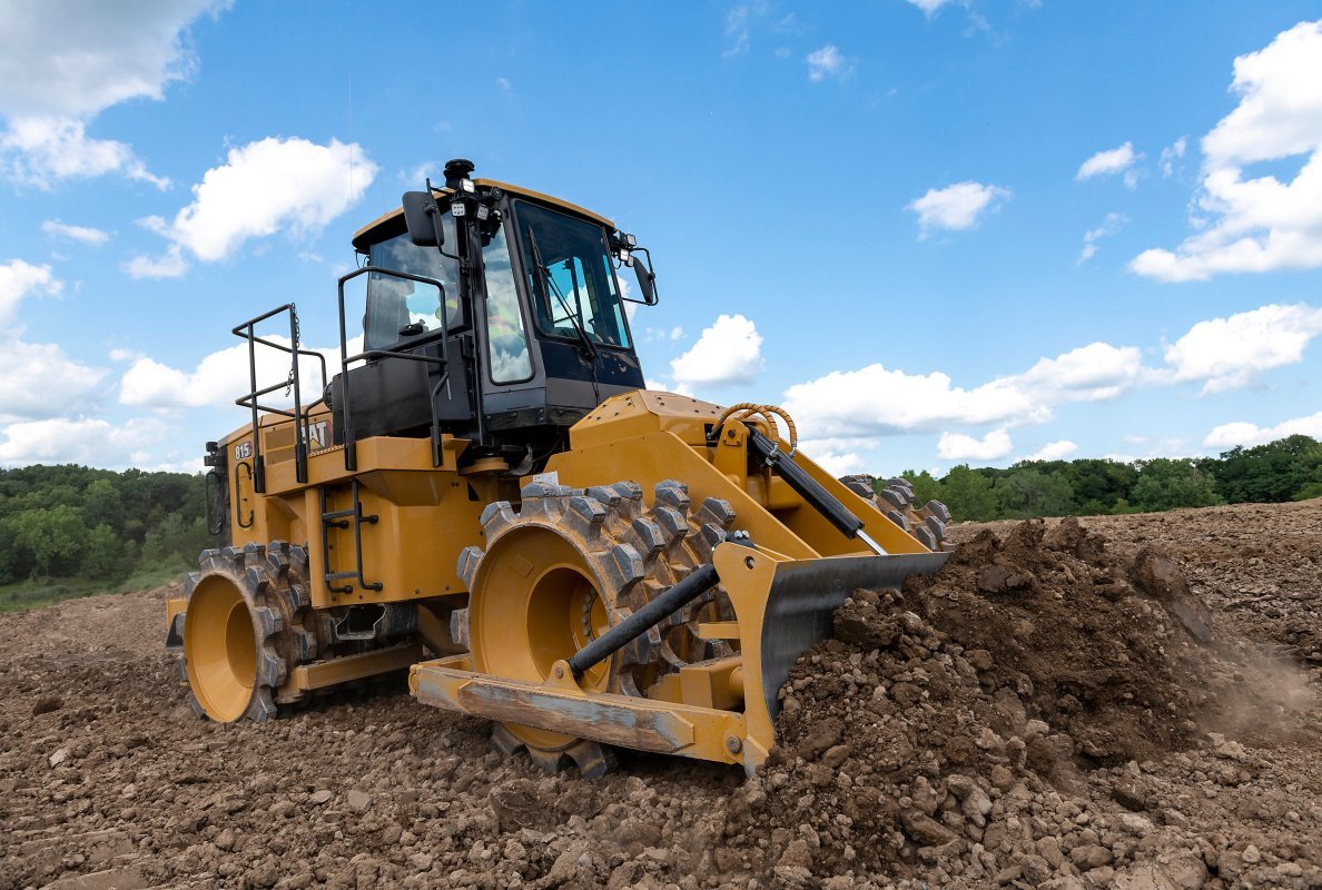 Cat 815 Soil Compactor 