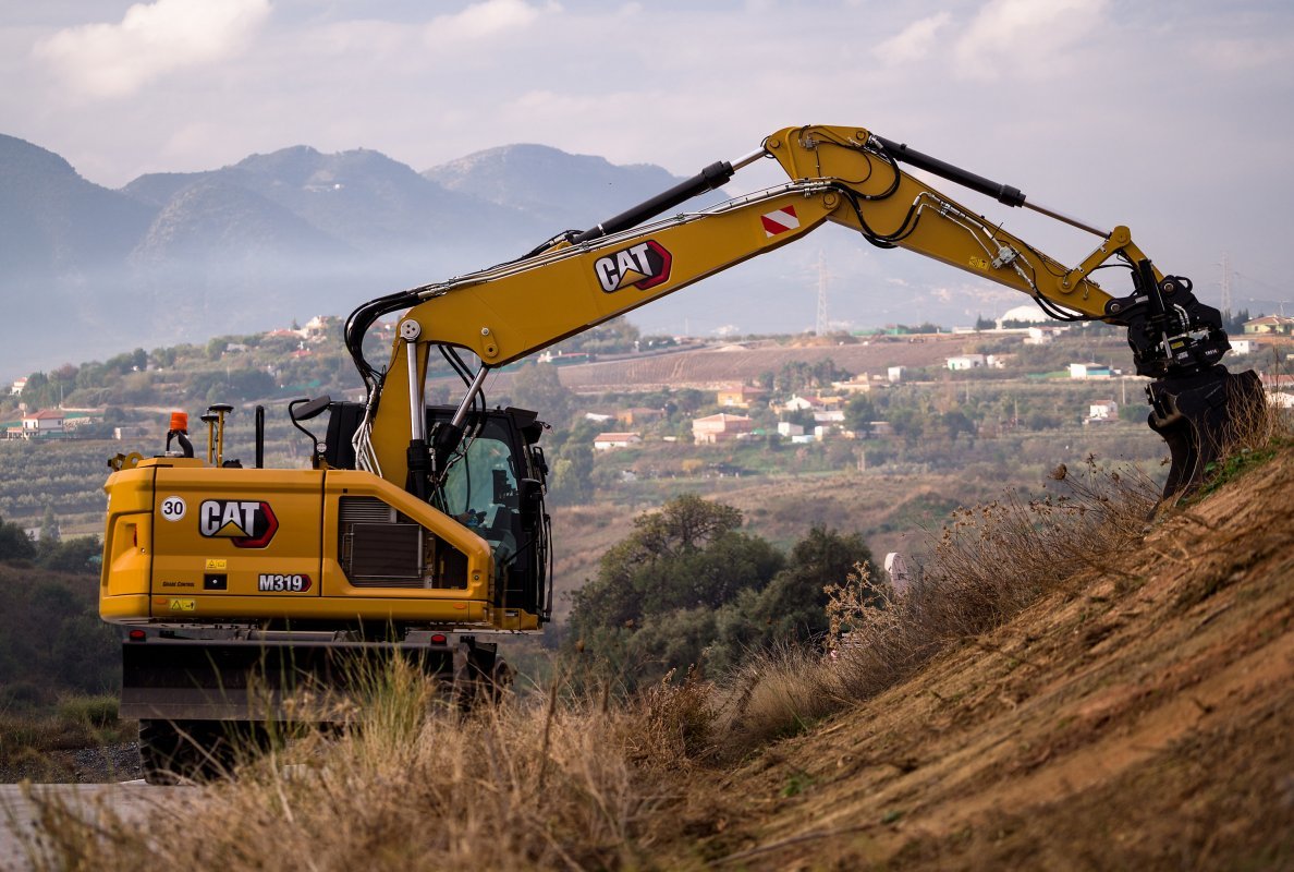 Cat® M319 wheeled excavator 