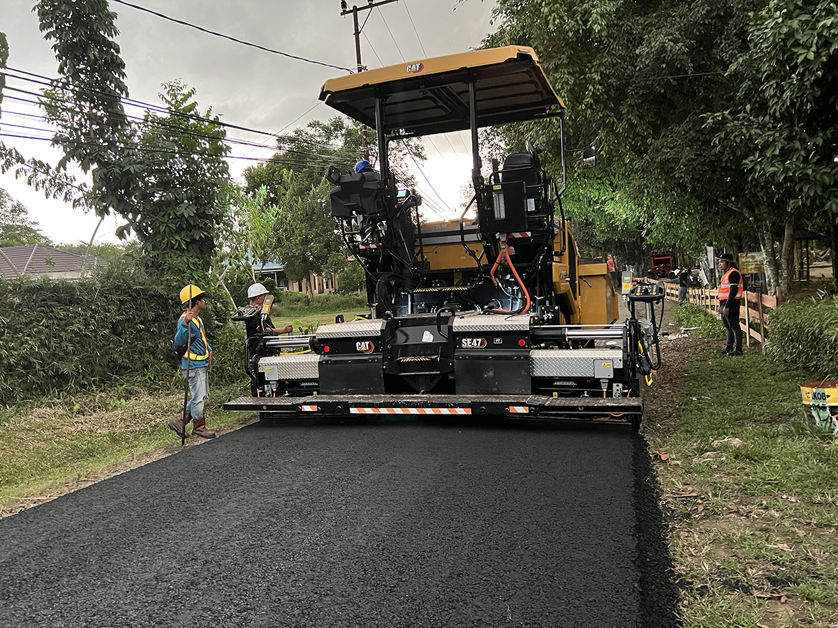 Cat AP455 Asphalt Paver