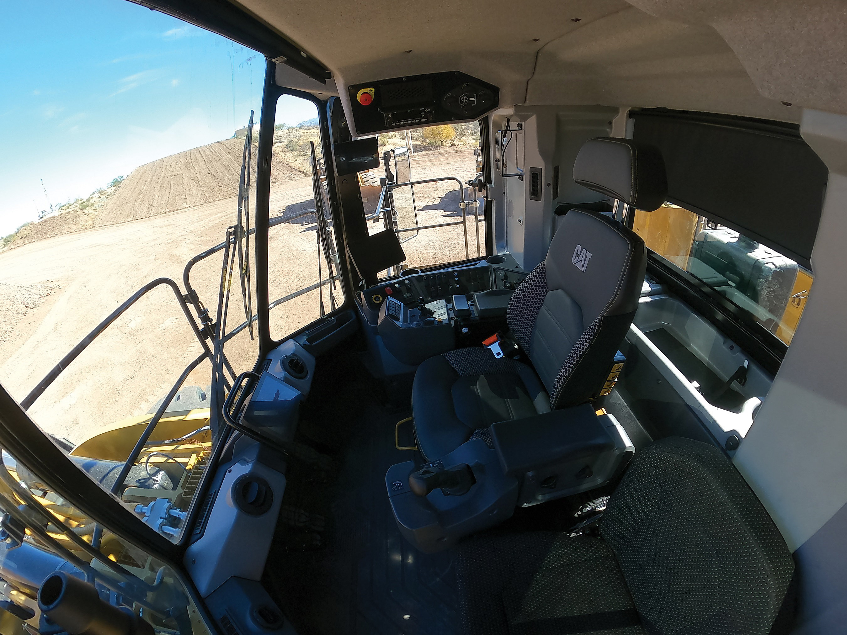 CAT 995 operator cabin
