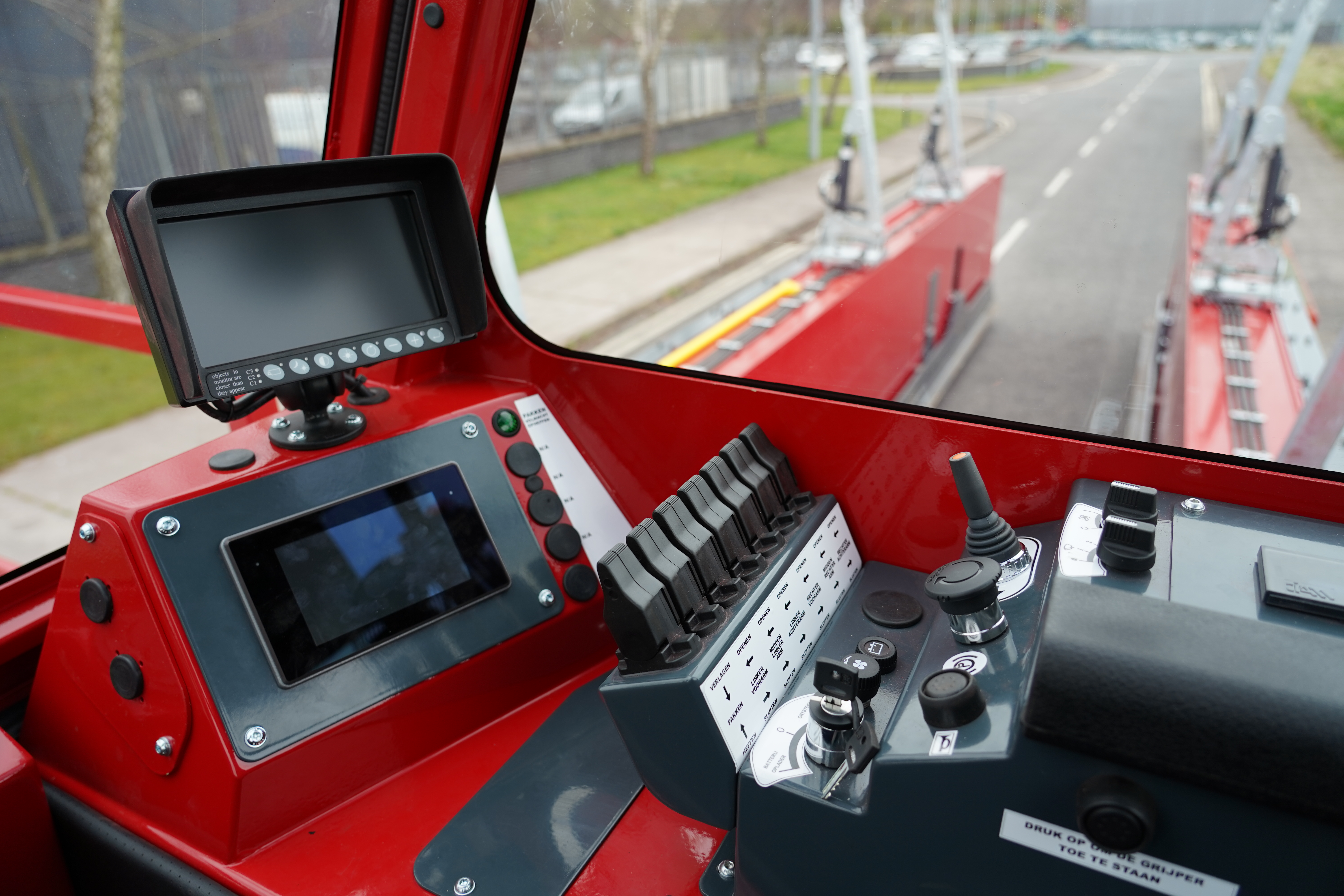 Inside the COMBi-SPI