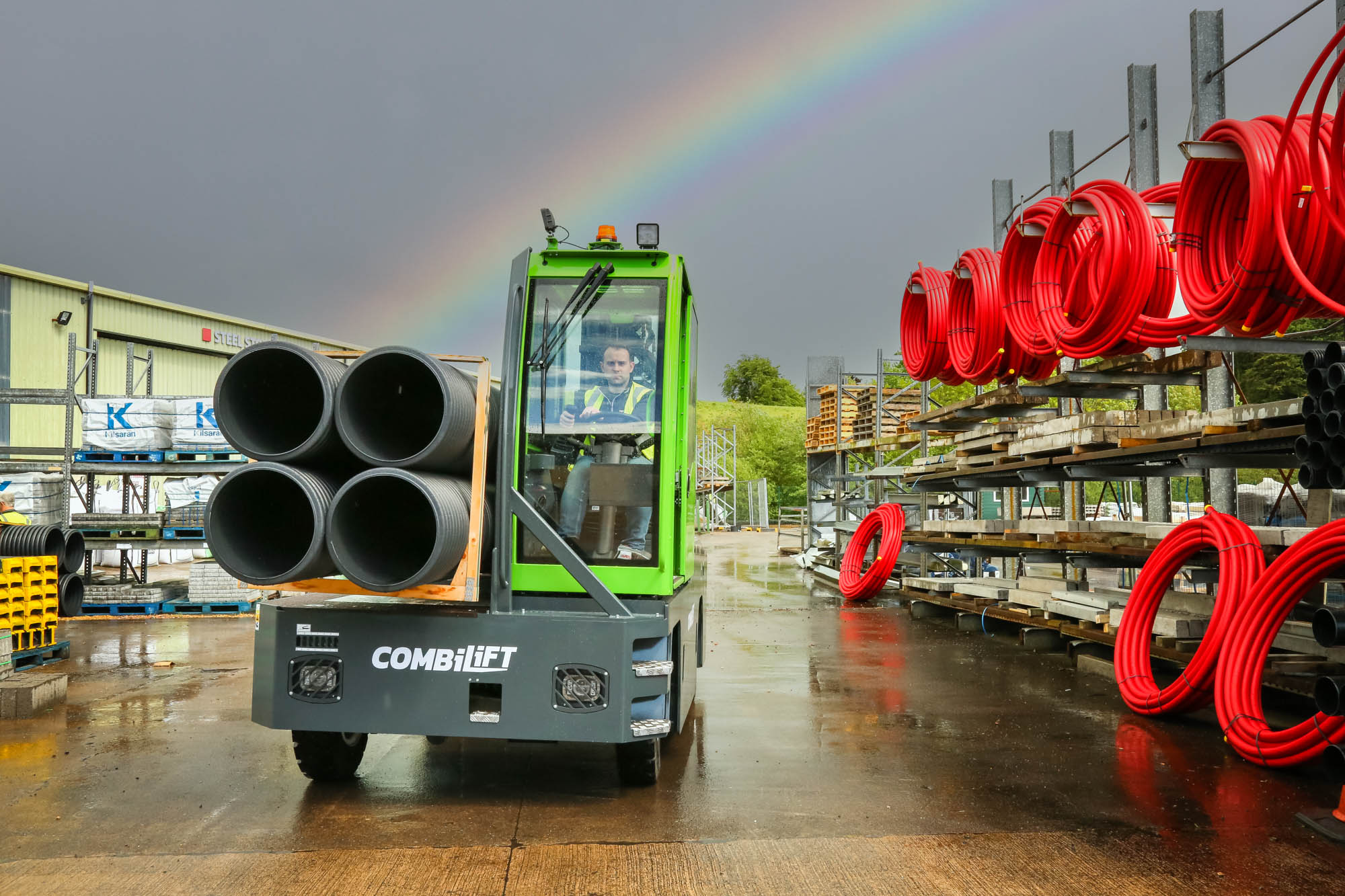 Introducing the Combi-FSE – the new electric sideloader from Combilift