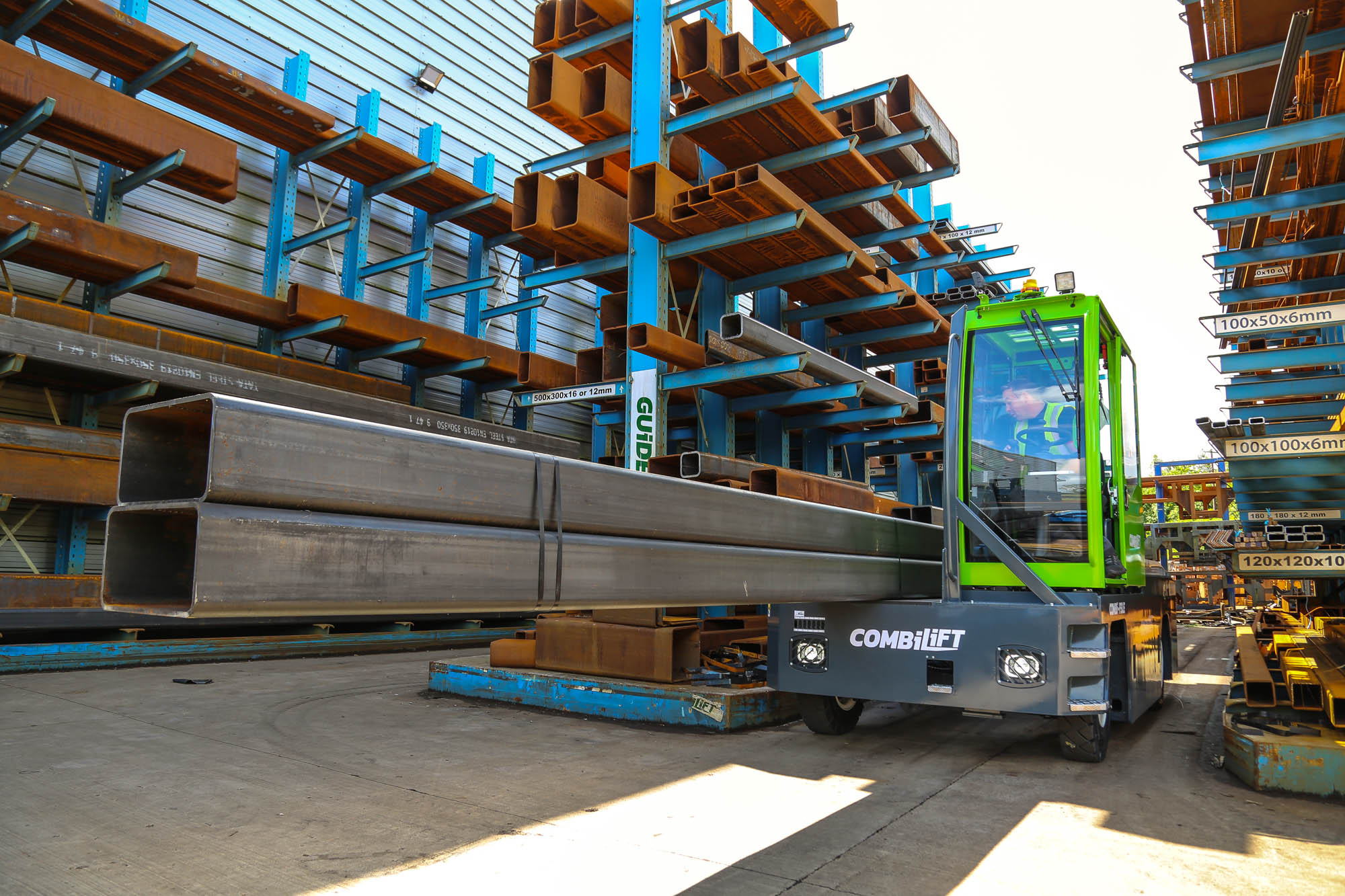 Introducing the Combi-FSE – the new electric sideloader from Combilift