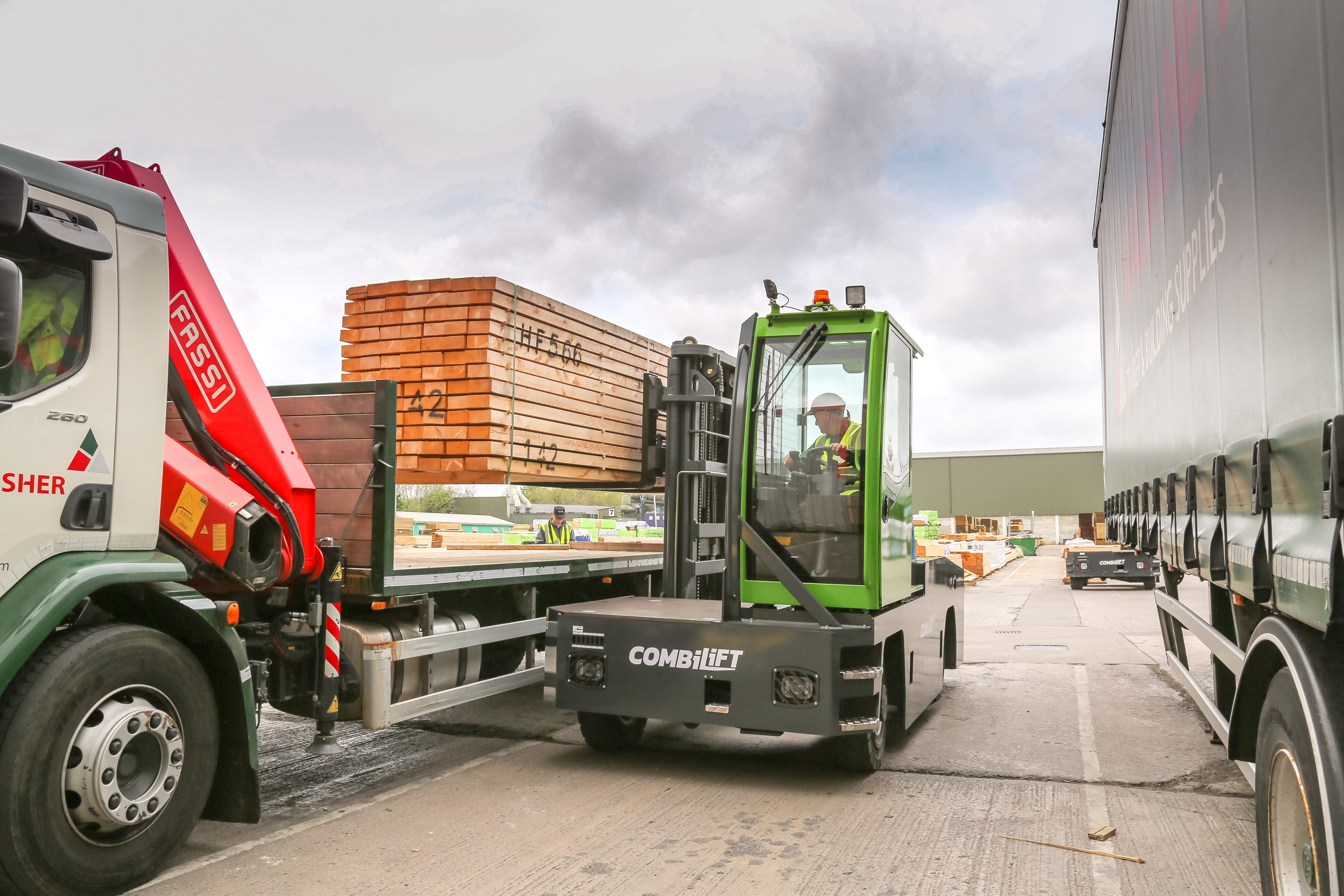 Introducing the Combi-FSE – the new electric sideloader from Combilift