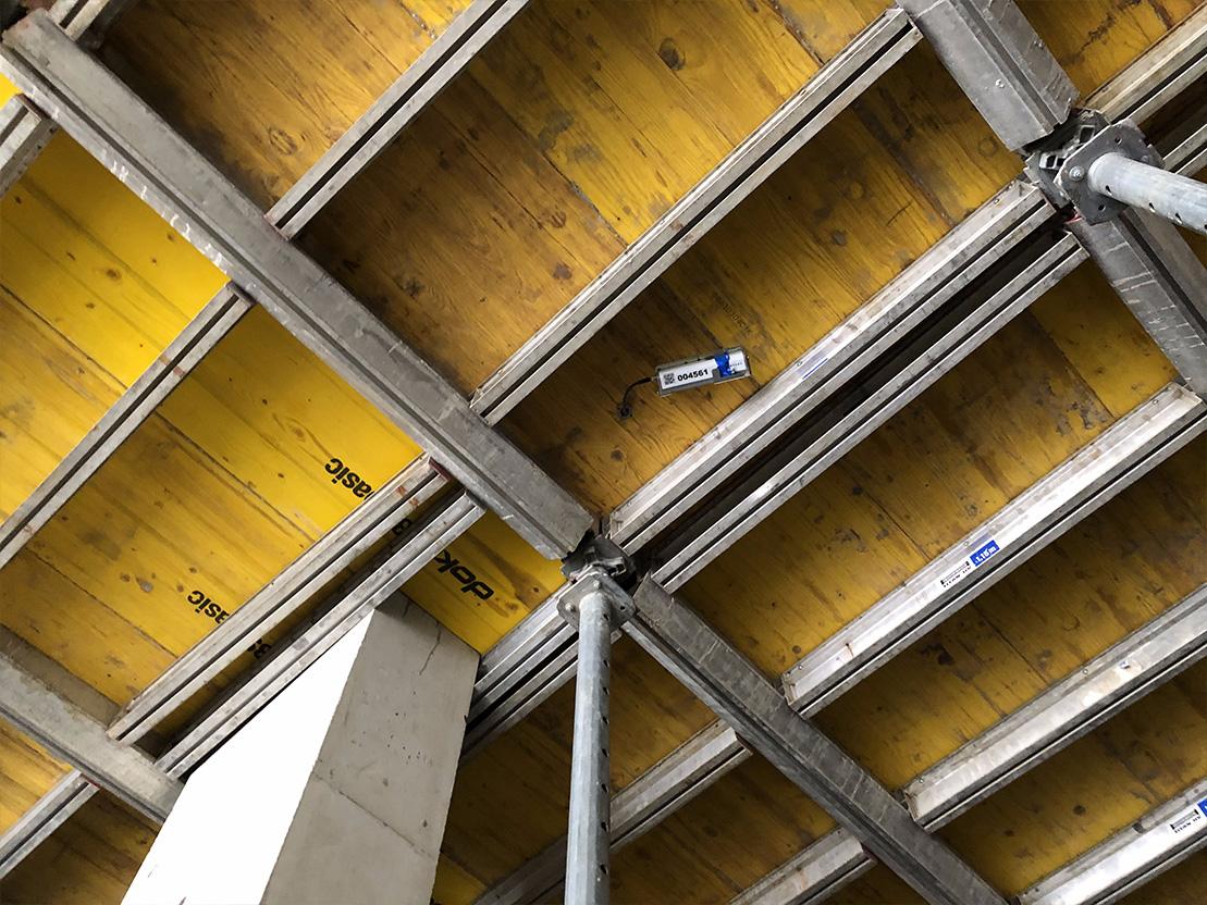 A total of 50 CONTAKT sensors was deployed in the wall and ceiling slab elements of this office building construction for Tyrolean construction company Fröschl.   Photos: Bürogebäude Firma Fröschl