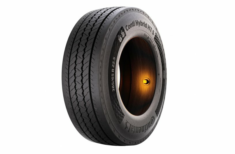 Available as smart tires: Conti Hybrid HT 5 can be integrated into the ContiConnect digital tire management system.