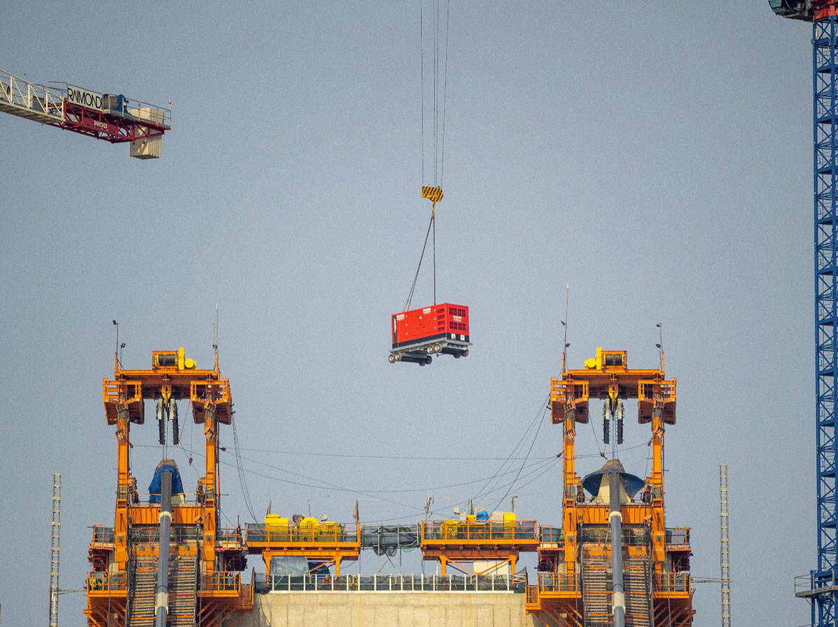 Supplying power to build the largest suspension bridge ever built over the river Danube