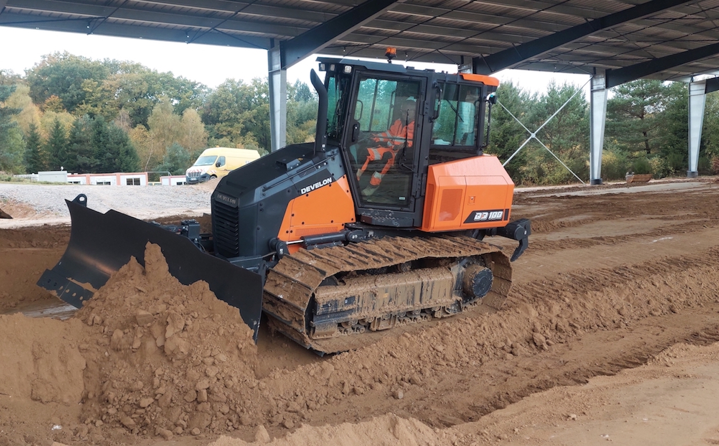 Develon Dozer DD100