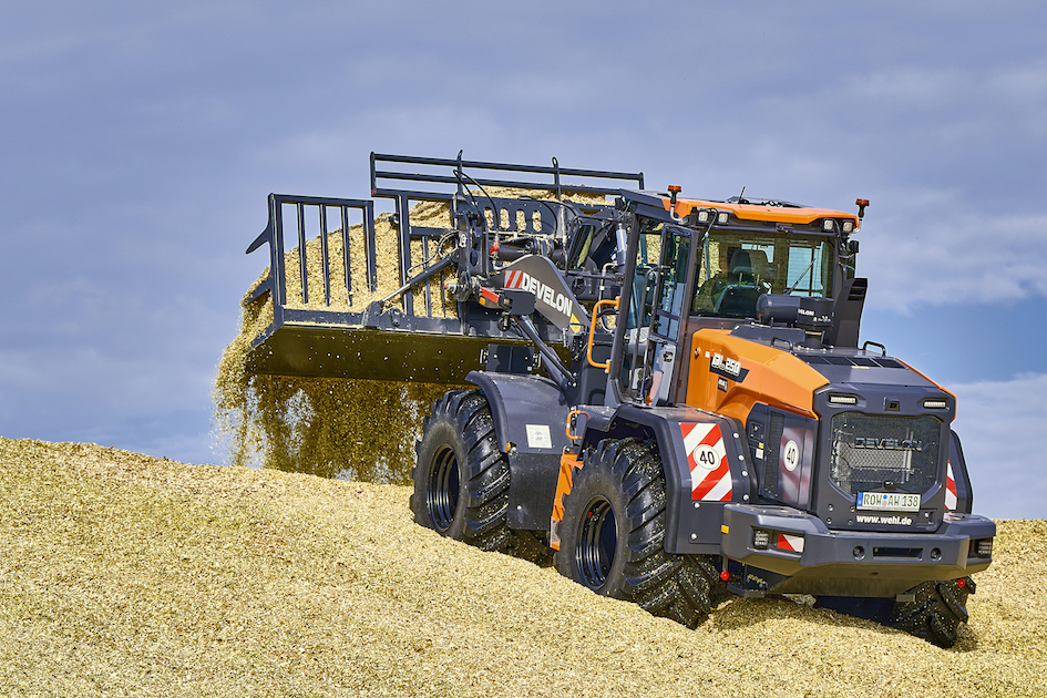 DEVELON DL250-7 Wheel Loader