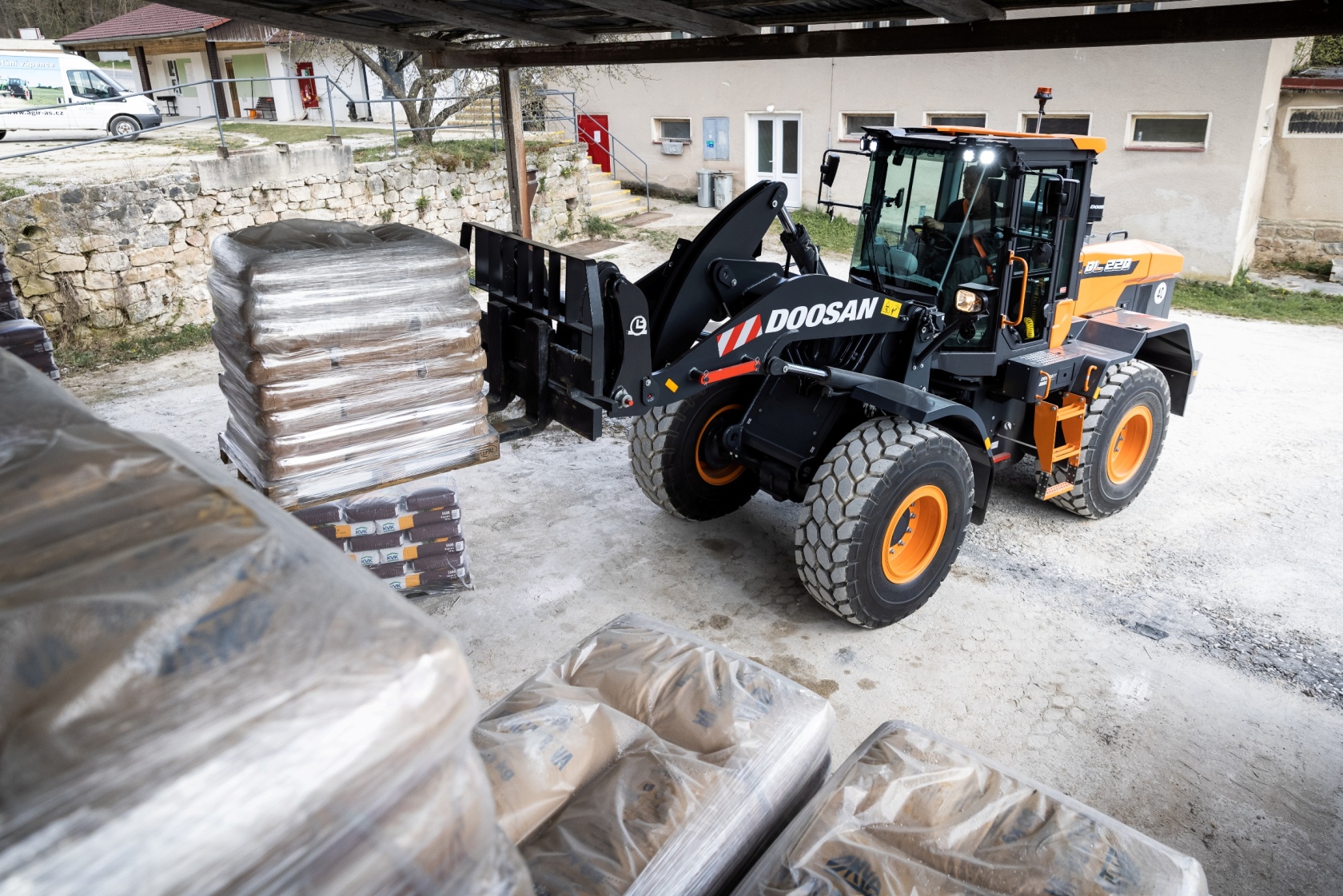 Doosan DL220-7