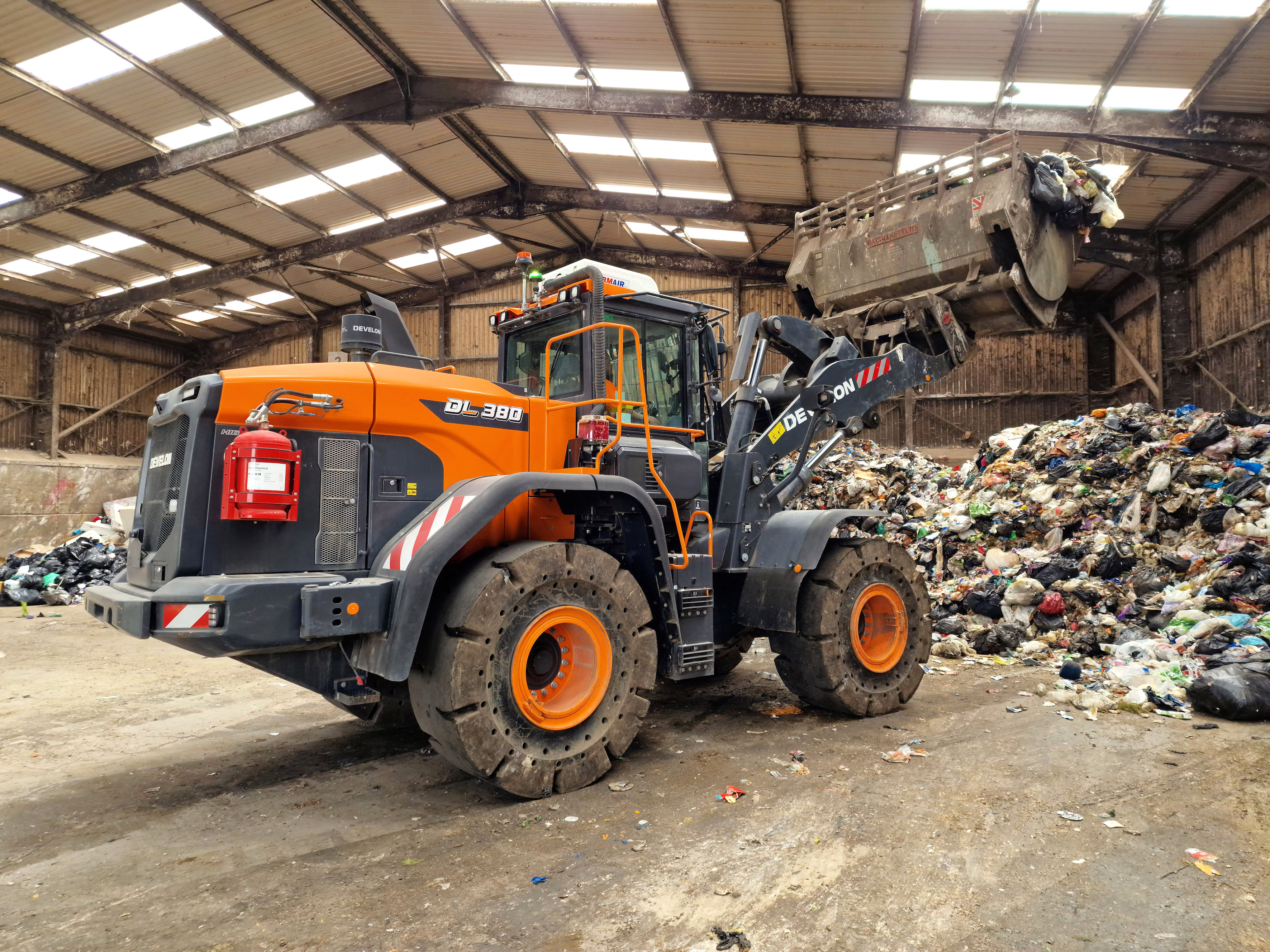 DL380-7 Wheel Loader