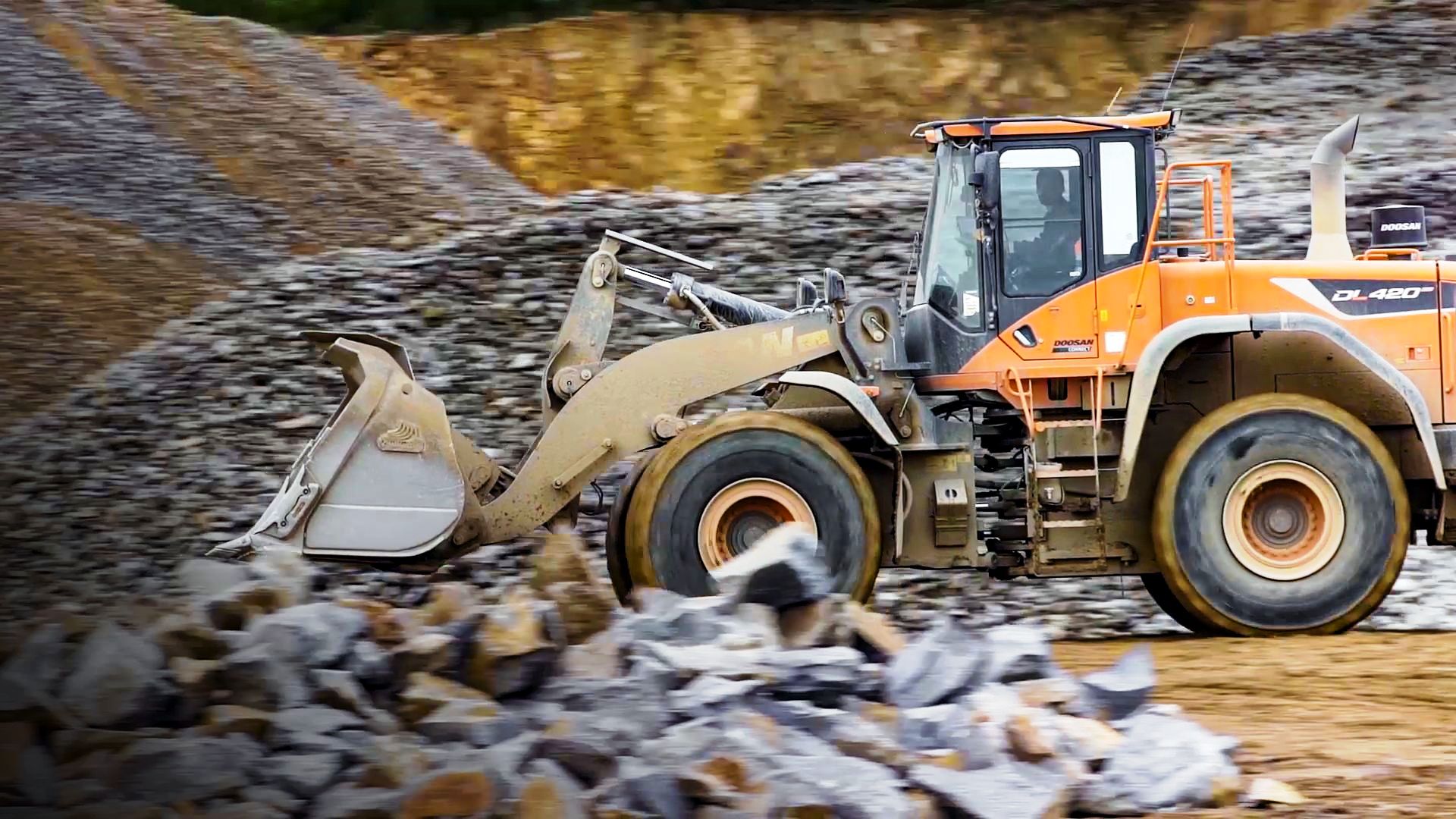 Doosan DL420CVT-5 <br> Image source: DOOSAN INFRACORE EUROPE S.R.O.