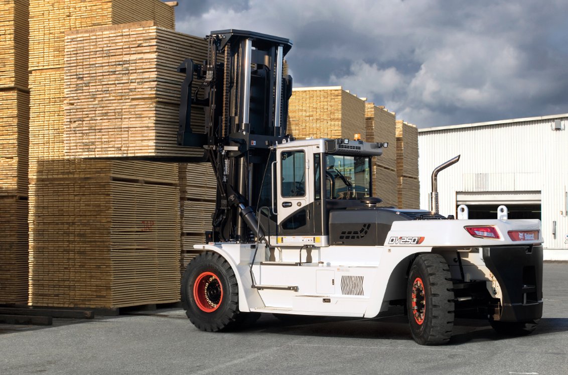 Bobcat DV250S-7 forklift