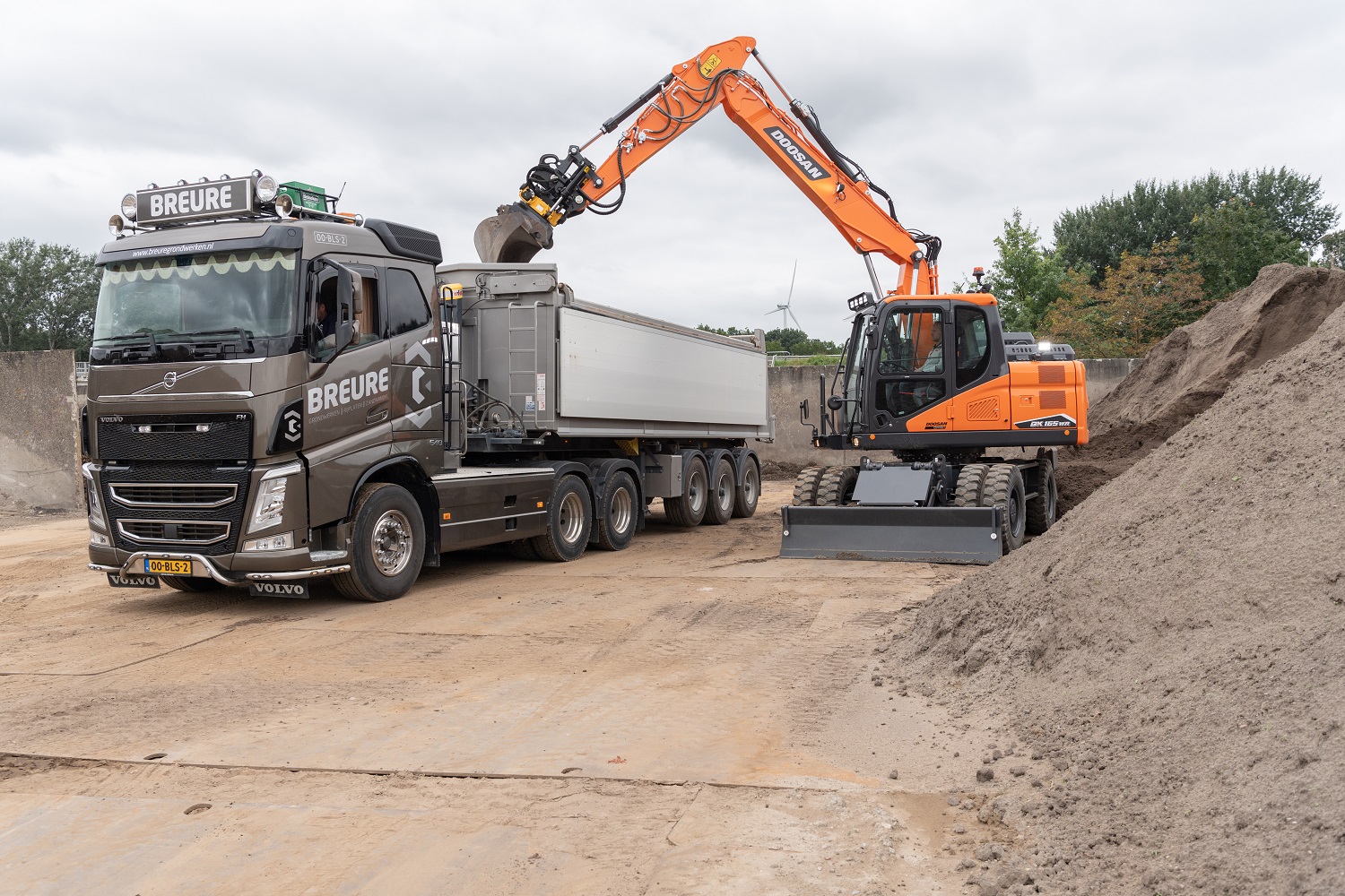 DX165WR-7 <br> Image source: DOOSAN INFRACORE EUROPE