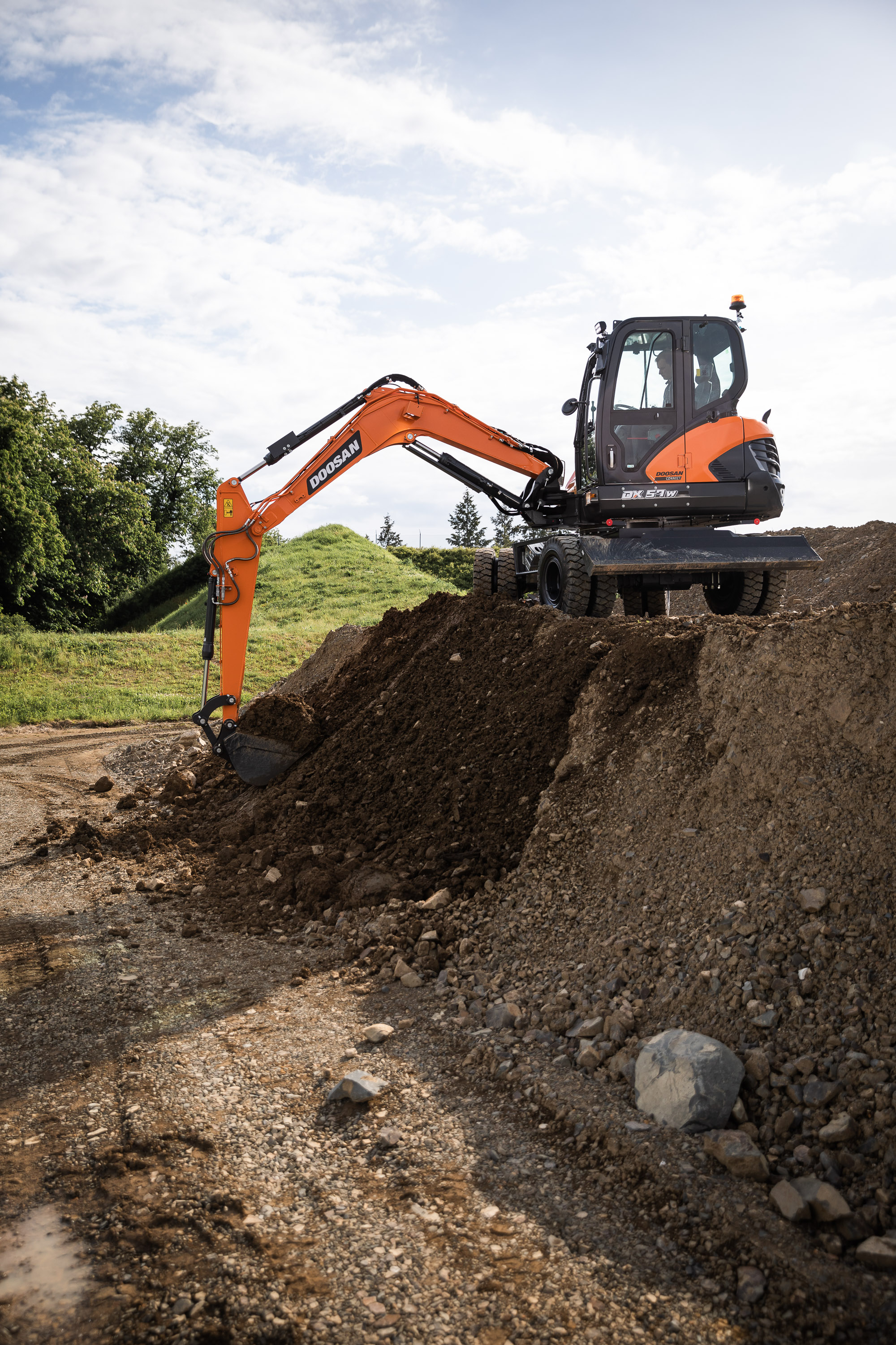 Doosan DX57W-7