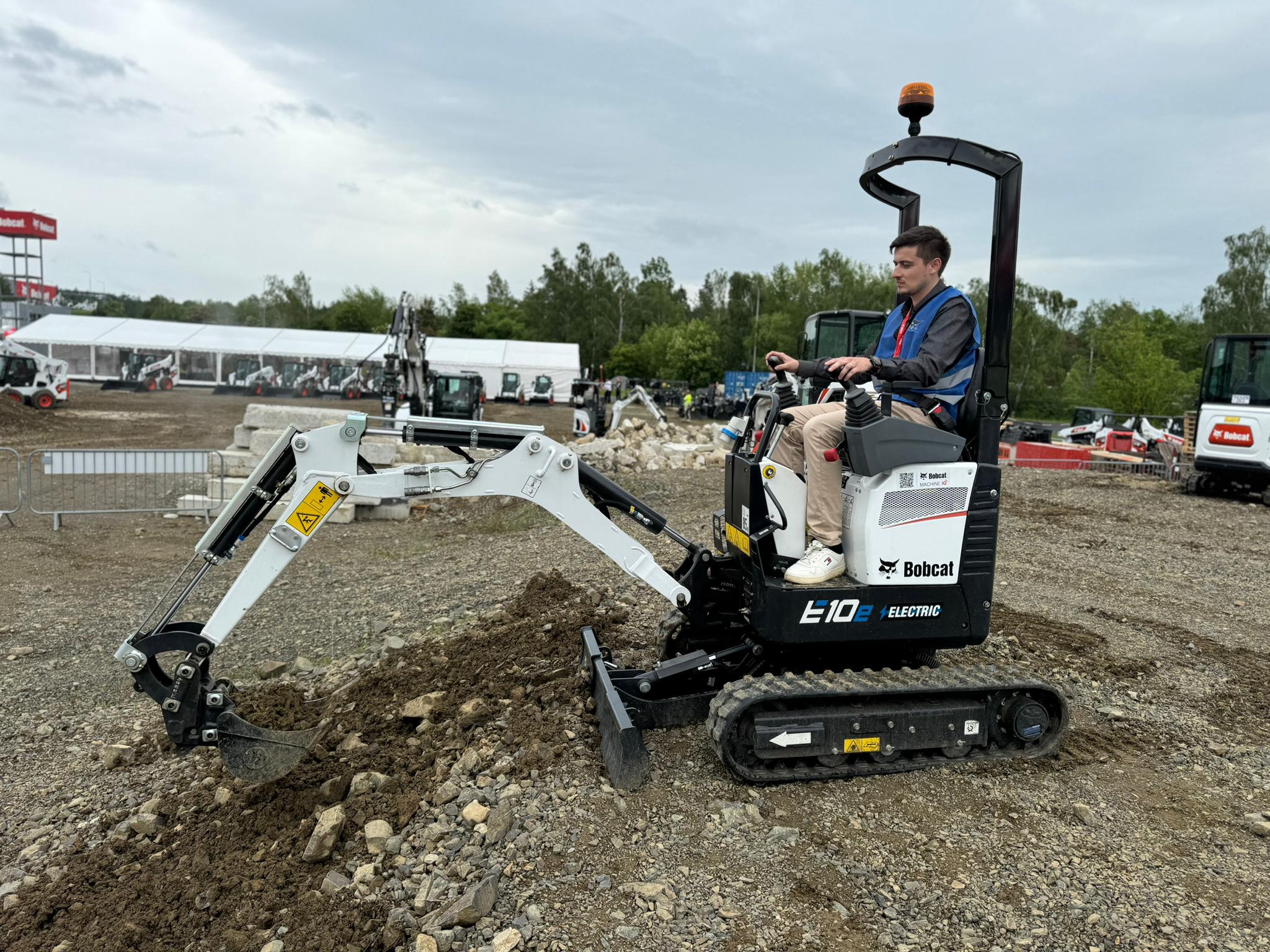 Bobcat E10e 