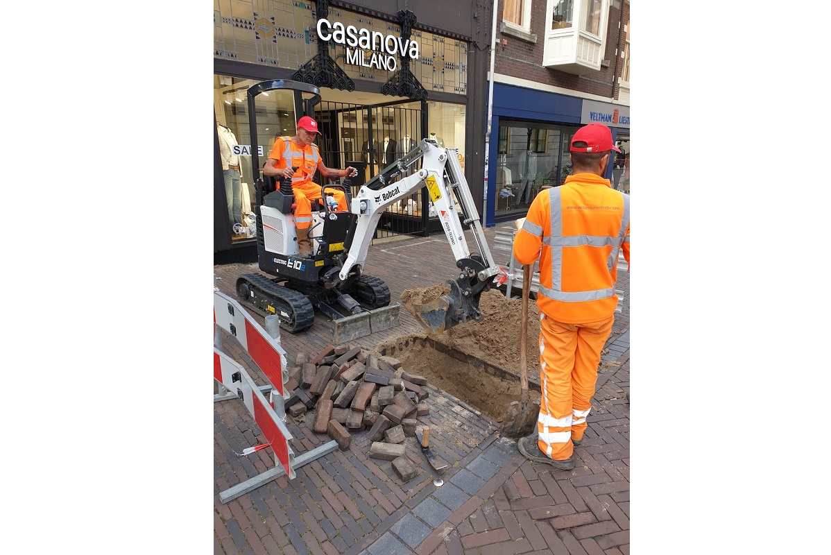 Bobcat E10e Excels in Inner City Work in the Netherlands