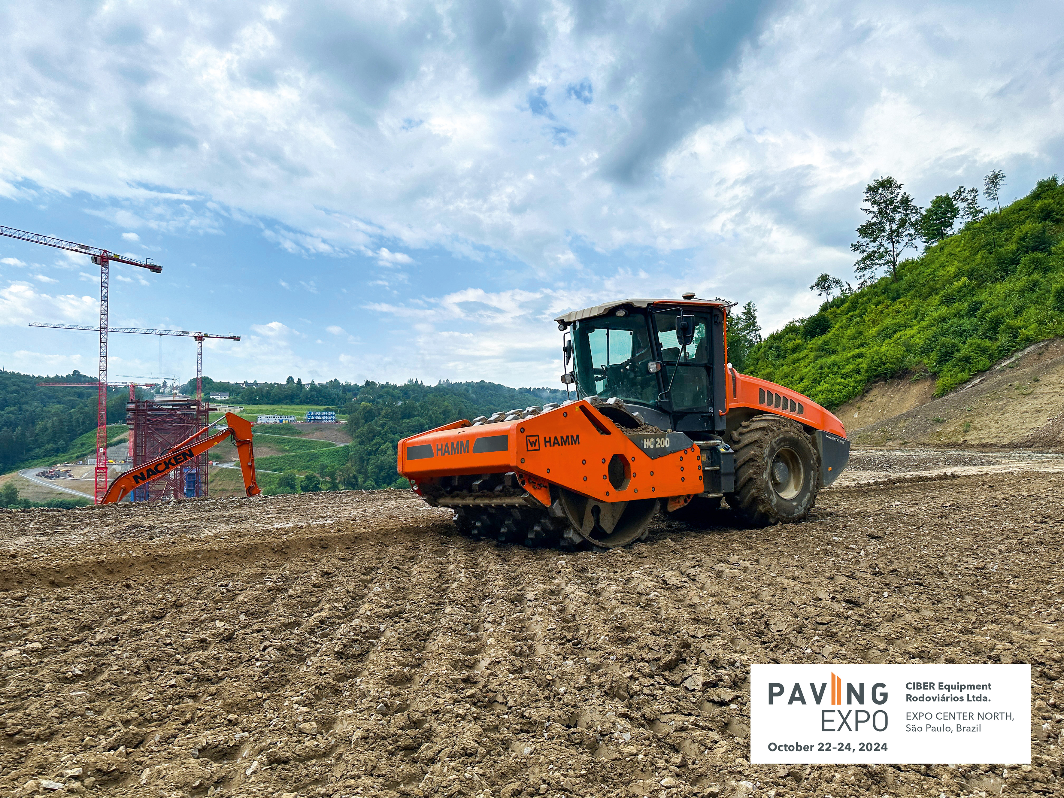 The Hamm HC 200 compactor with a padfoot drum offers high compaction performance with optimal manoeuvrability and maximum driving comfort.