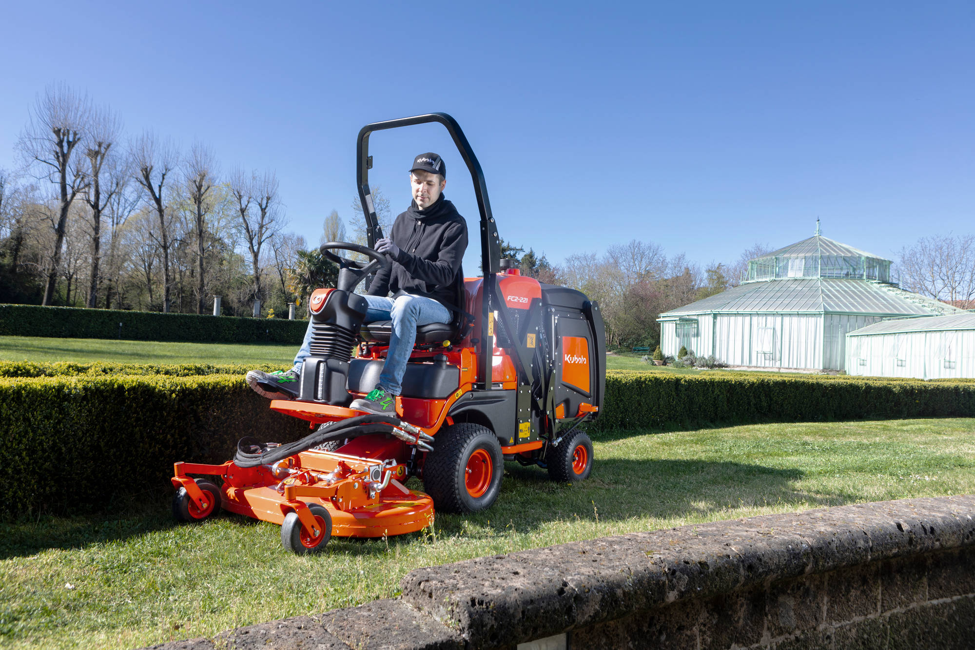 The FC2-221's compact size