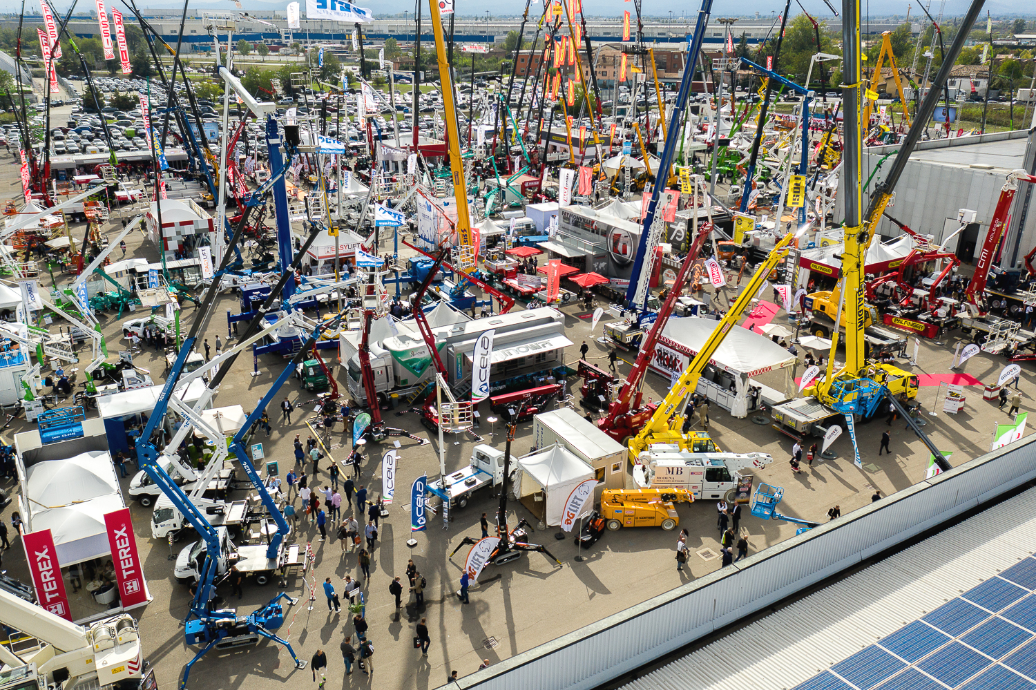 The outdoor area at GIS.