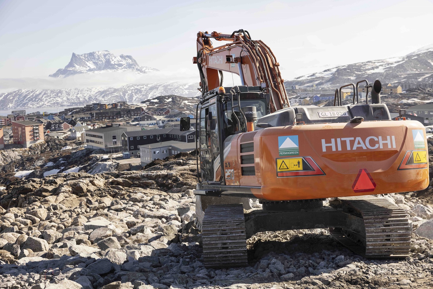 First Zaxis-7 in Greenland is versatile in tough conditions