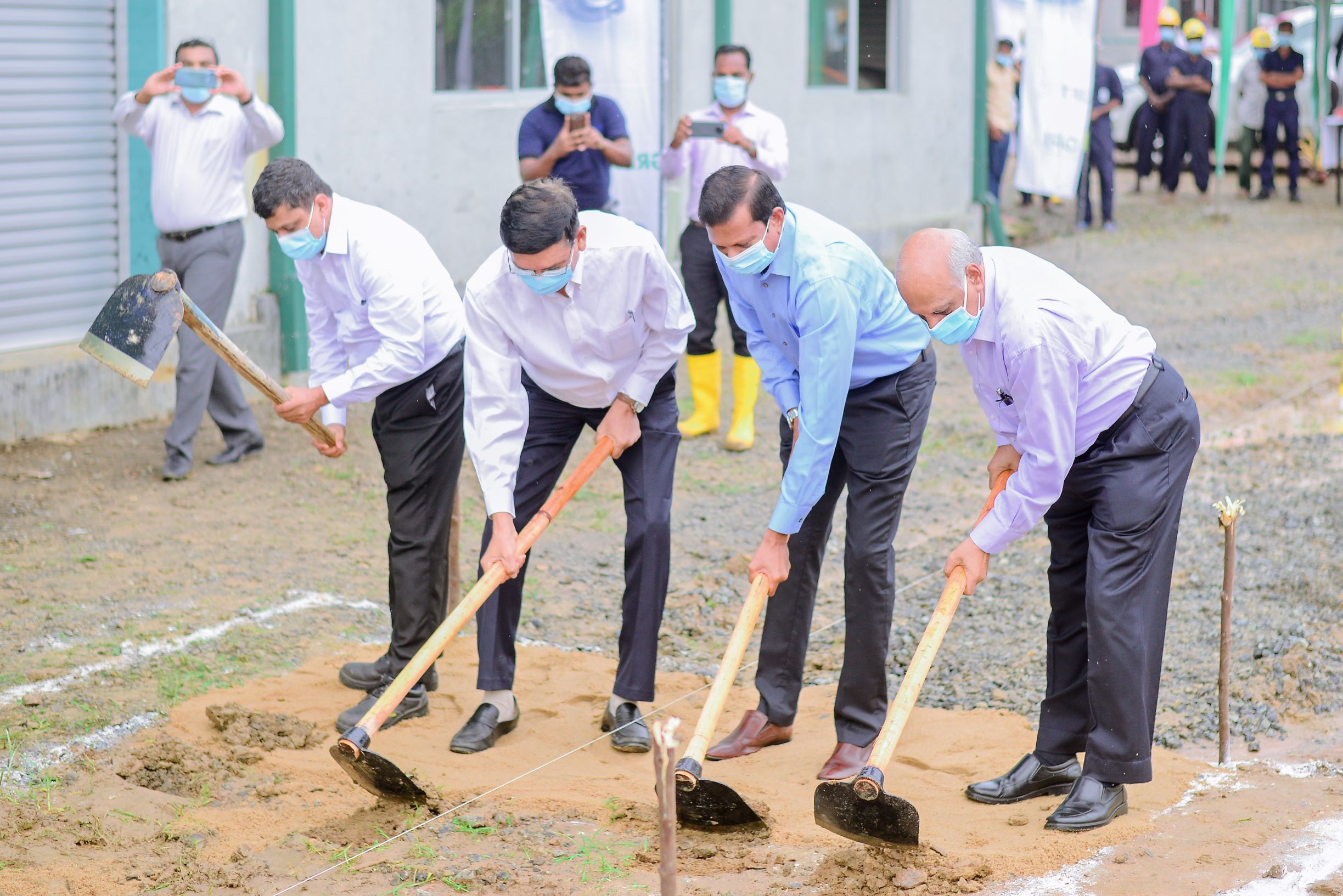 GRI CEO Dr Mahesha Ranasoma & Senior Team Breaking Ground