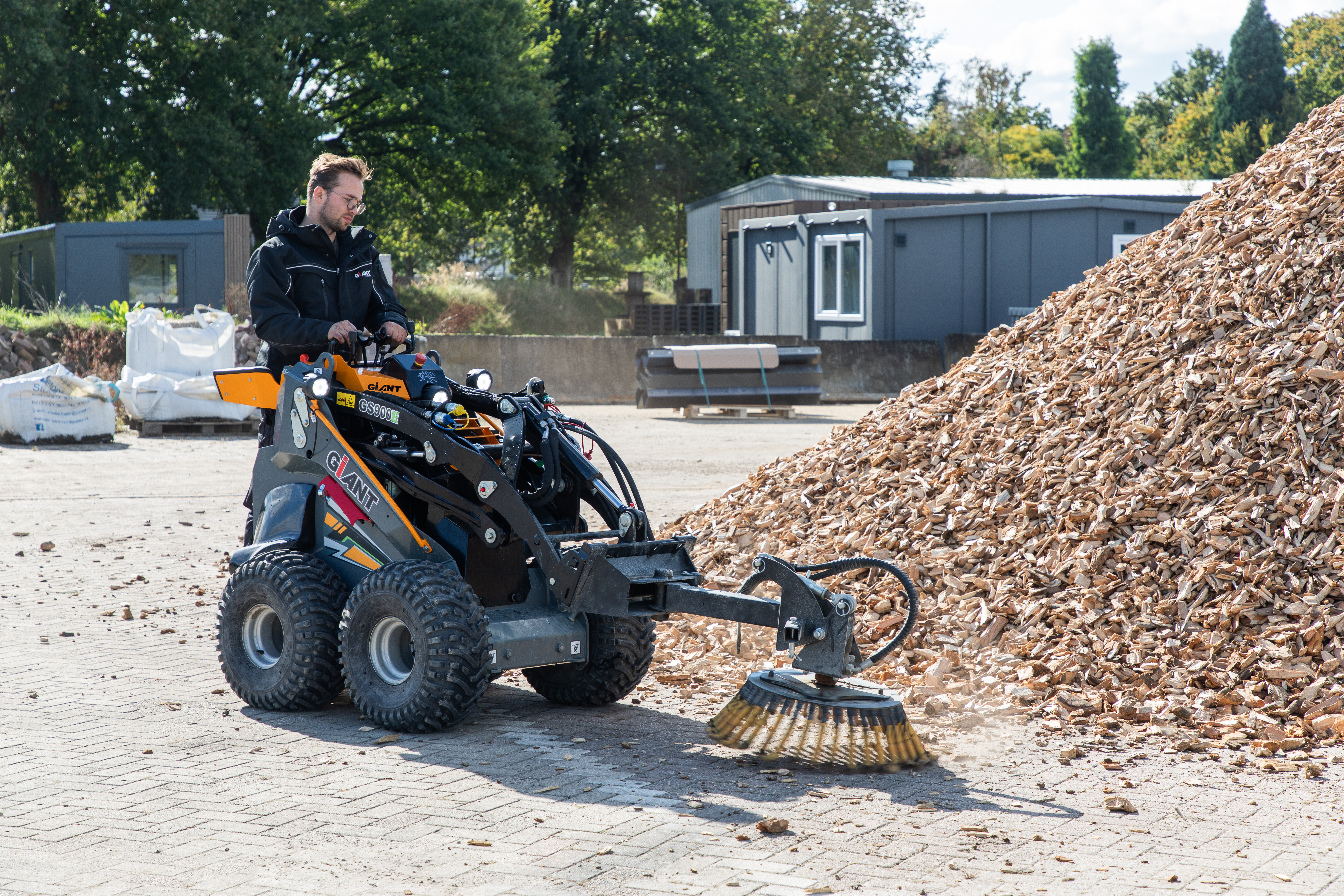 GIANT GS900E