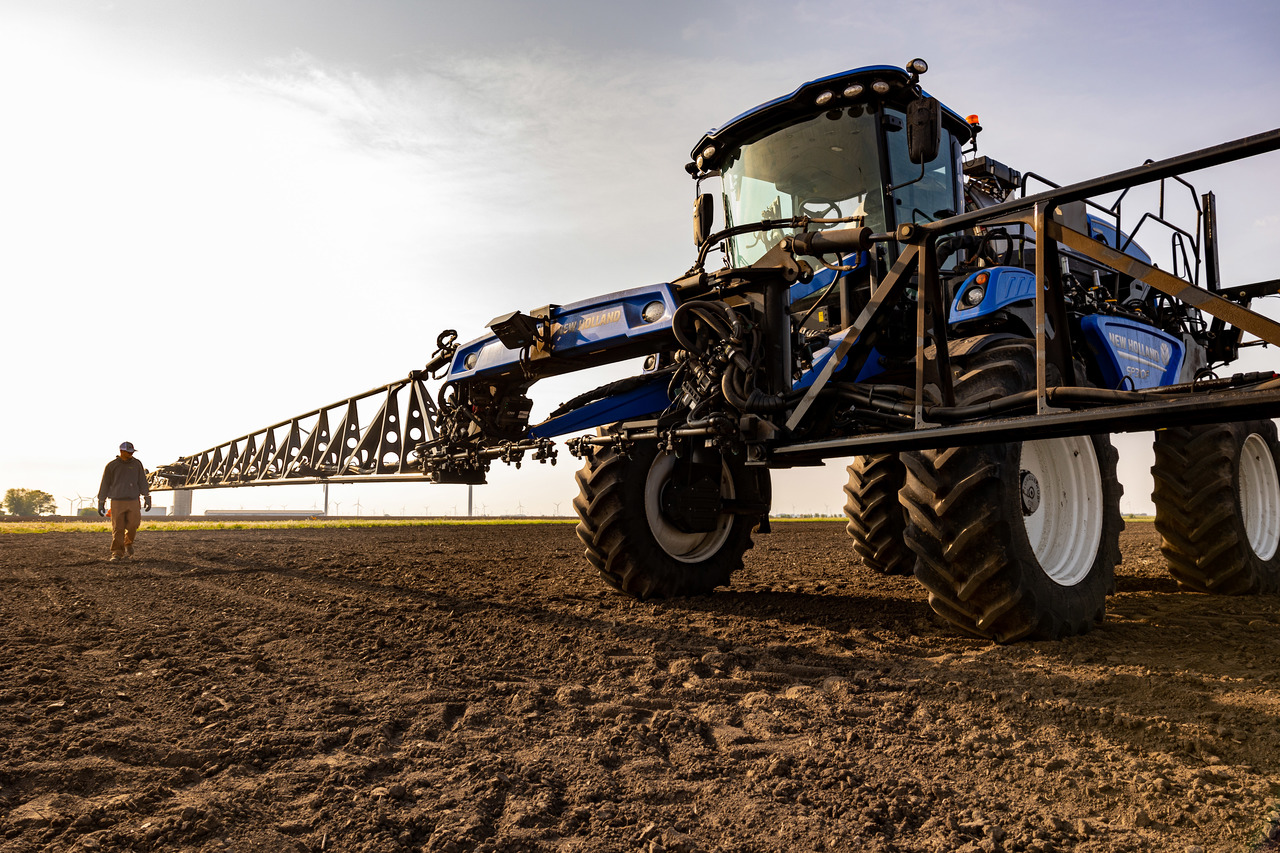 Guardian™ Front Boom Sprayers