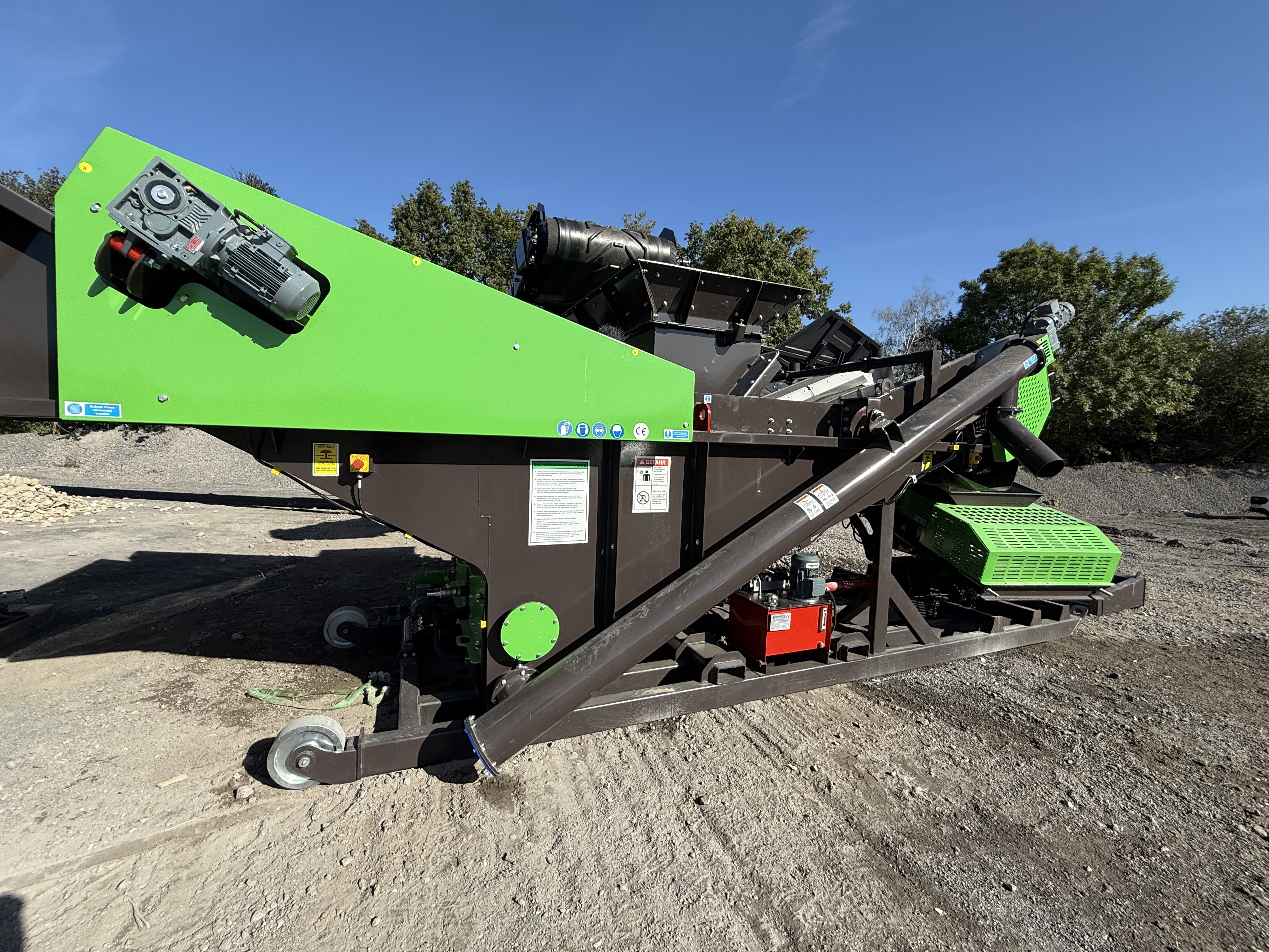 The HAKO WS 1200-1600 lightweight material separator now complements the MESDA portfolio and ensures the highest product quality.